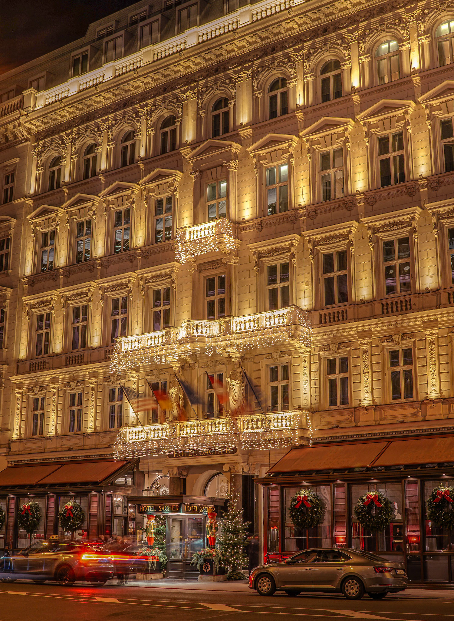 Goldene Fenster und klassische Gastfreundschaft