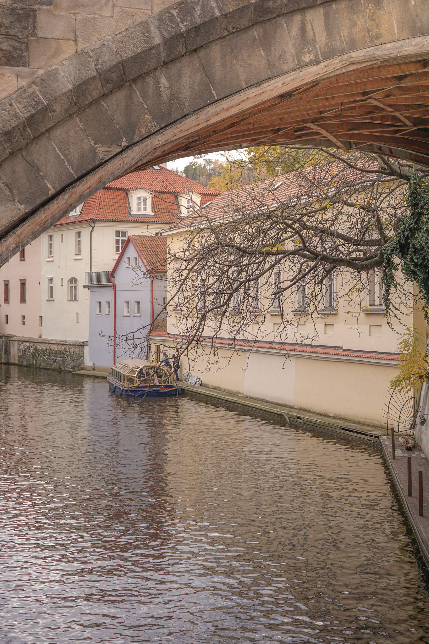 Häuserzeile am Wasser