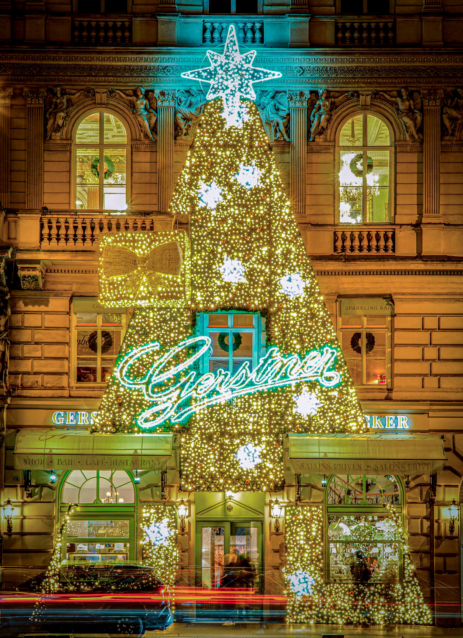 Spiegelungen und Licht – Magie der Straßen