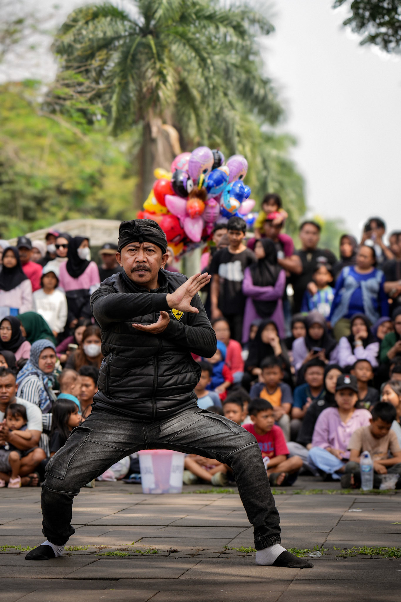 Kriegerpose – Moderne Silat-Präsentation mit Publikum