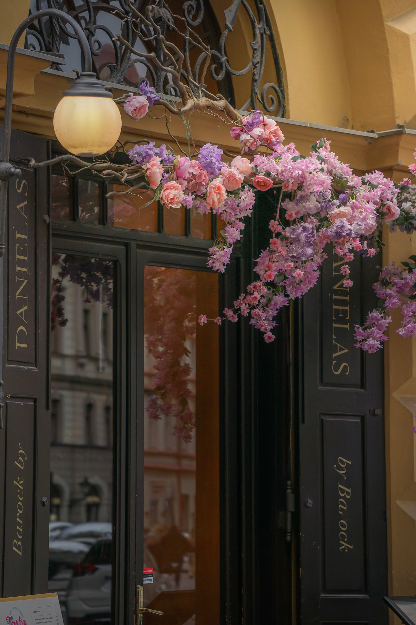 Eingang mit Blütenzauber