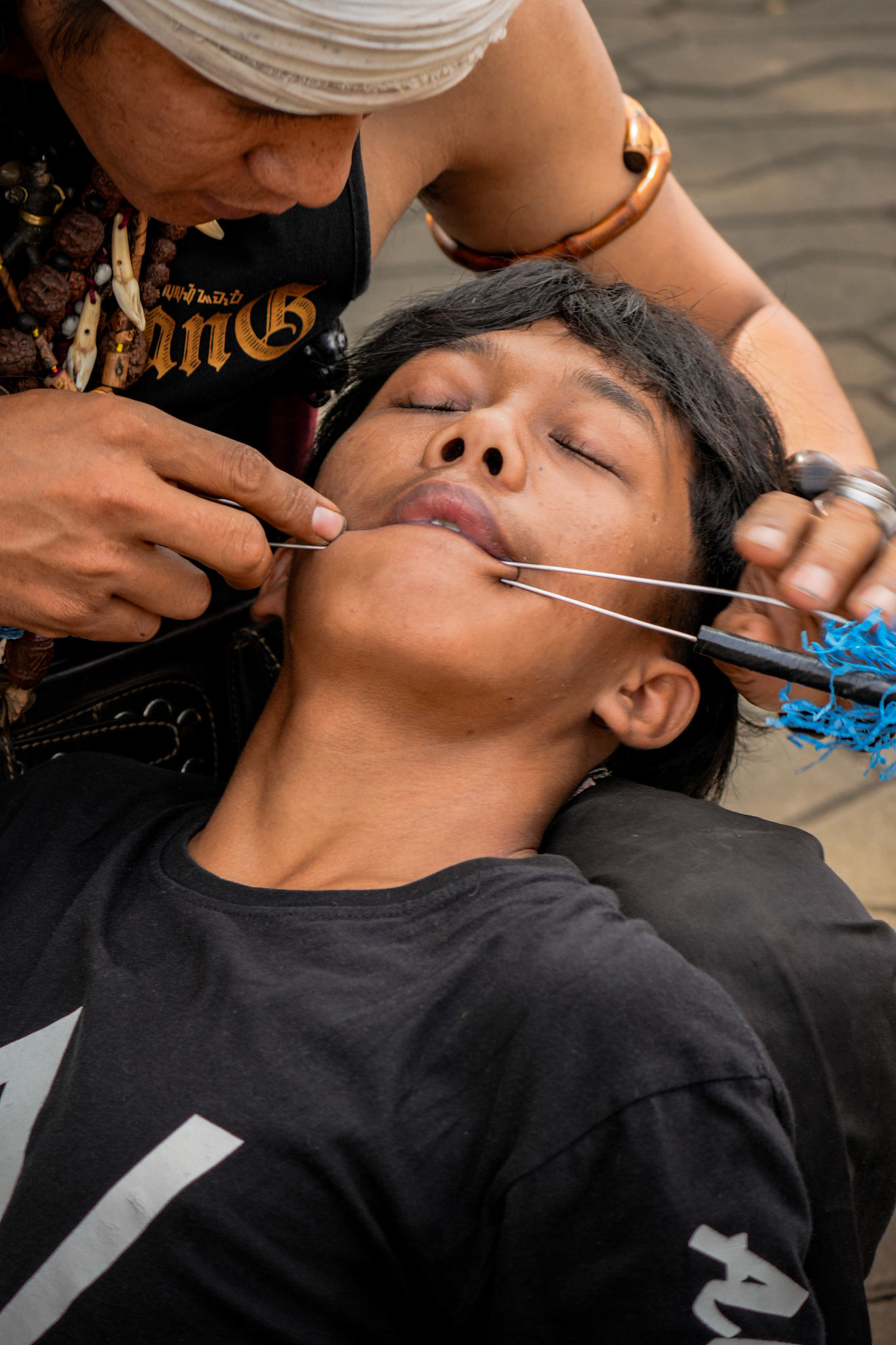 Extremritual – Nadeln und Schmerz als Teil des Glaubens