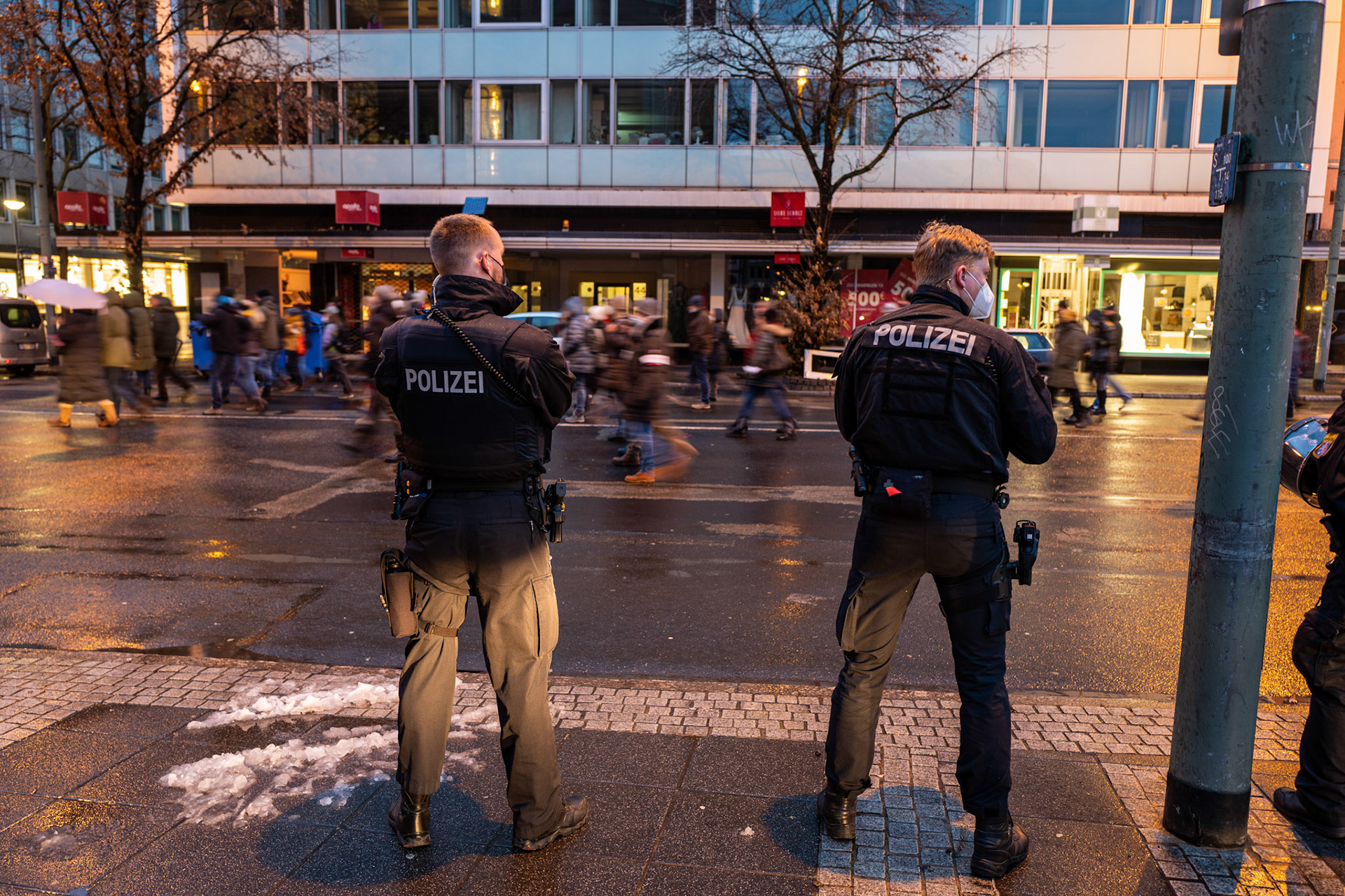 Supporters of the lateral thinking movement protest against the new requirements in Frankfurt am Main, Germany, 08 January 2022. The new requirements were decided on January 7 in a conference of minister presidents and include comprehensive restrictions for unvaccinated and vaccinated citizens.