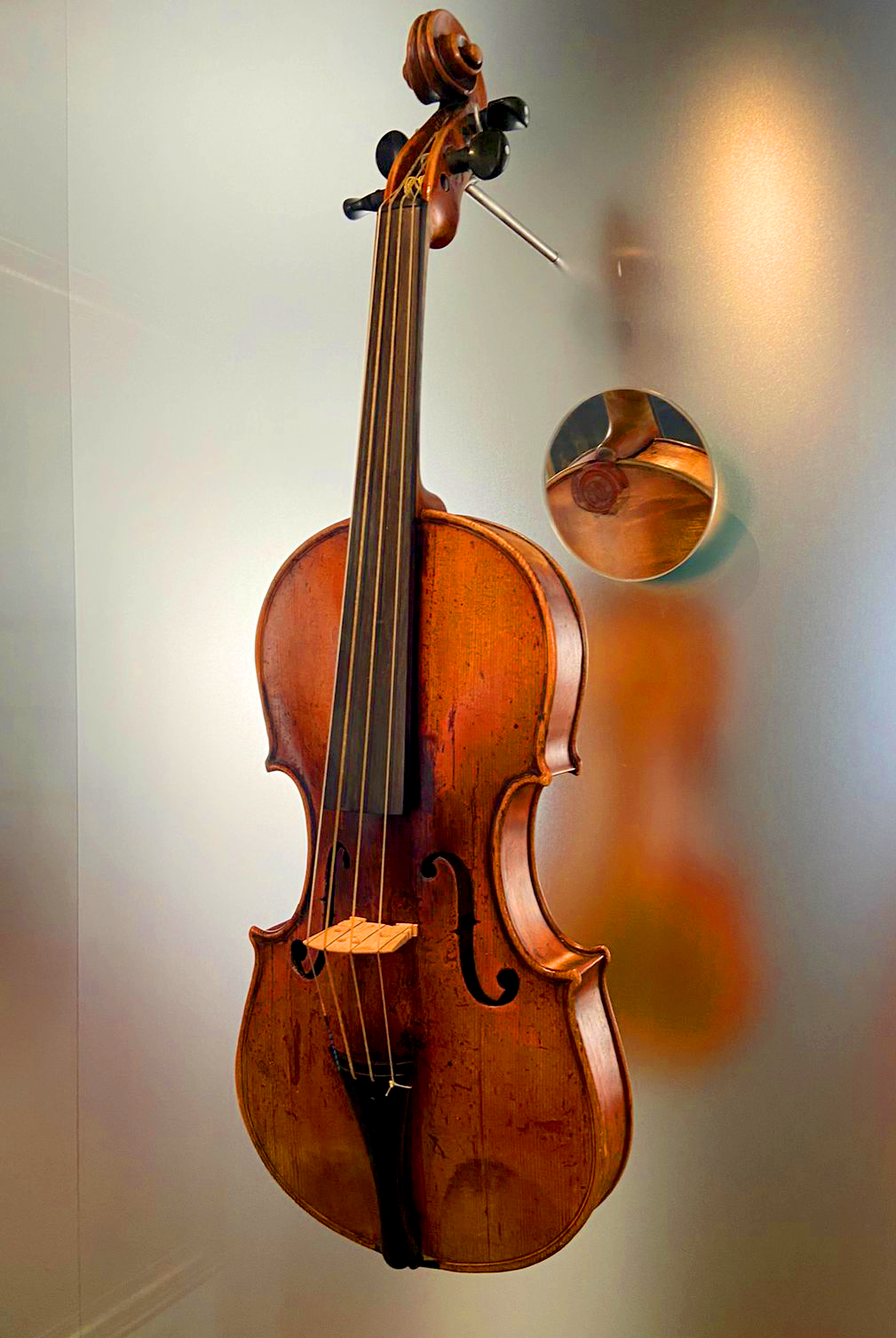 Notice the property seal that Beethoven used to apply on his instruments