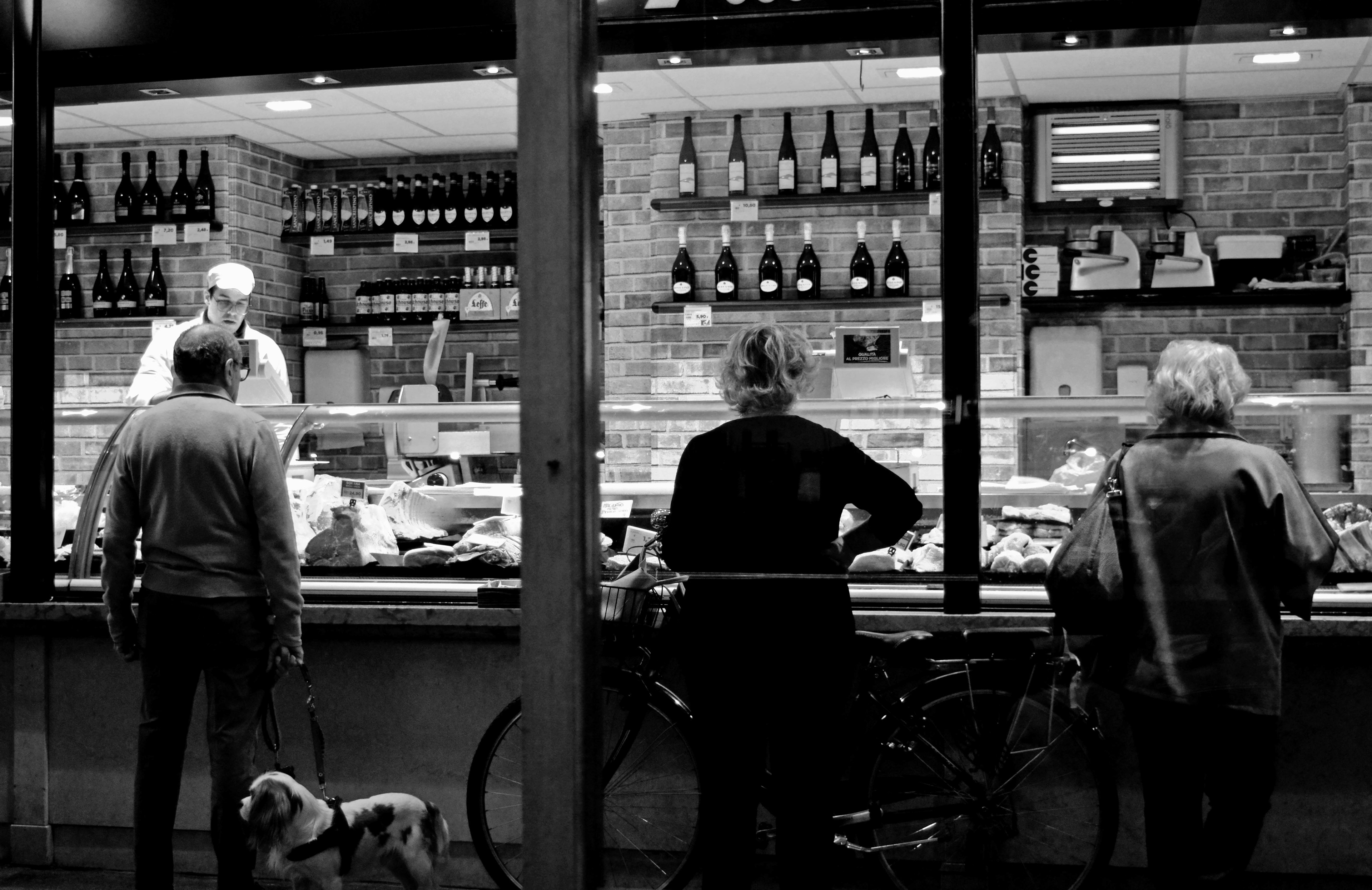 Queue for the deli, Market of Palazzo della Ragione, Padua
