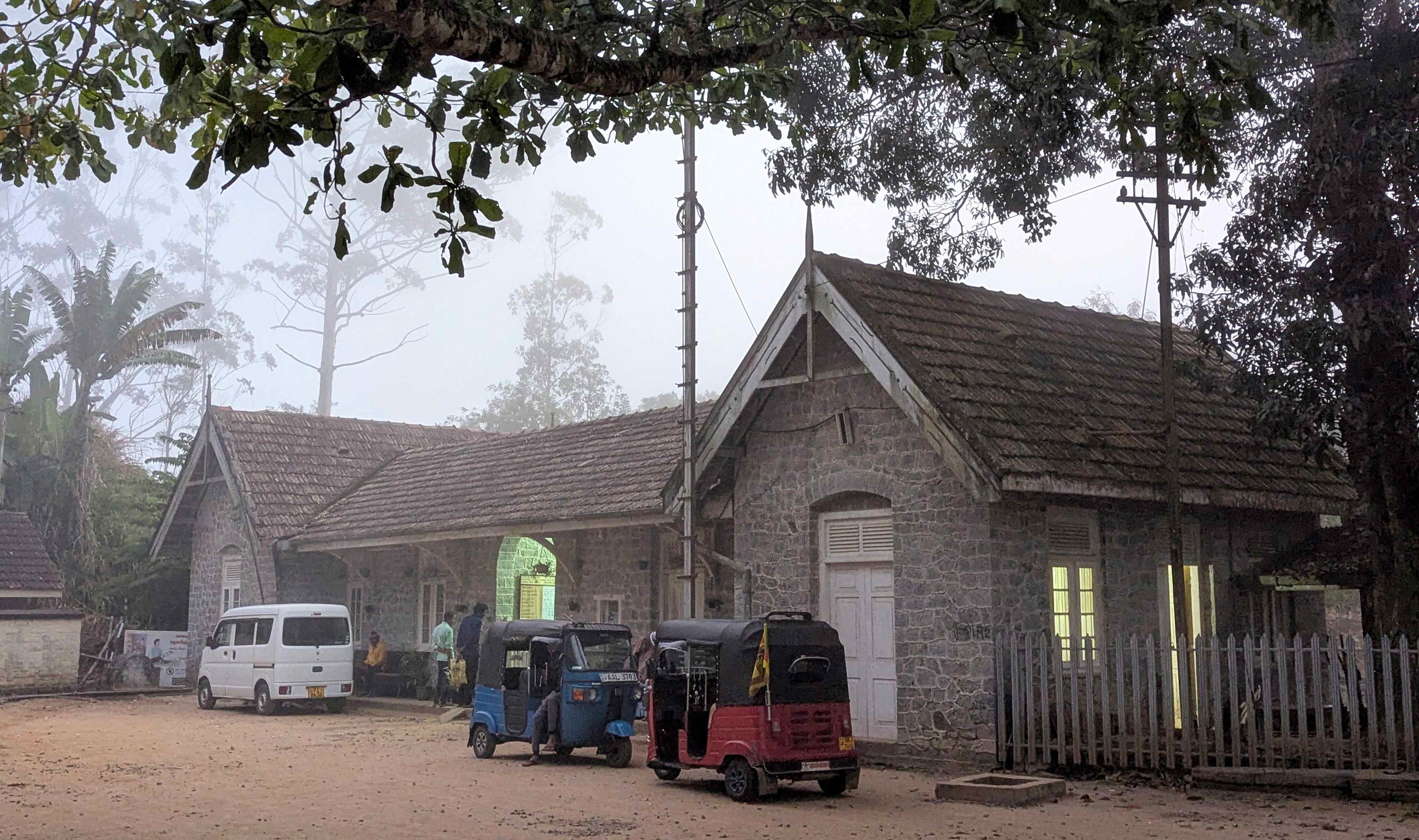 Early misty morning at Demadara station