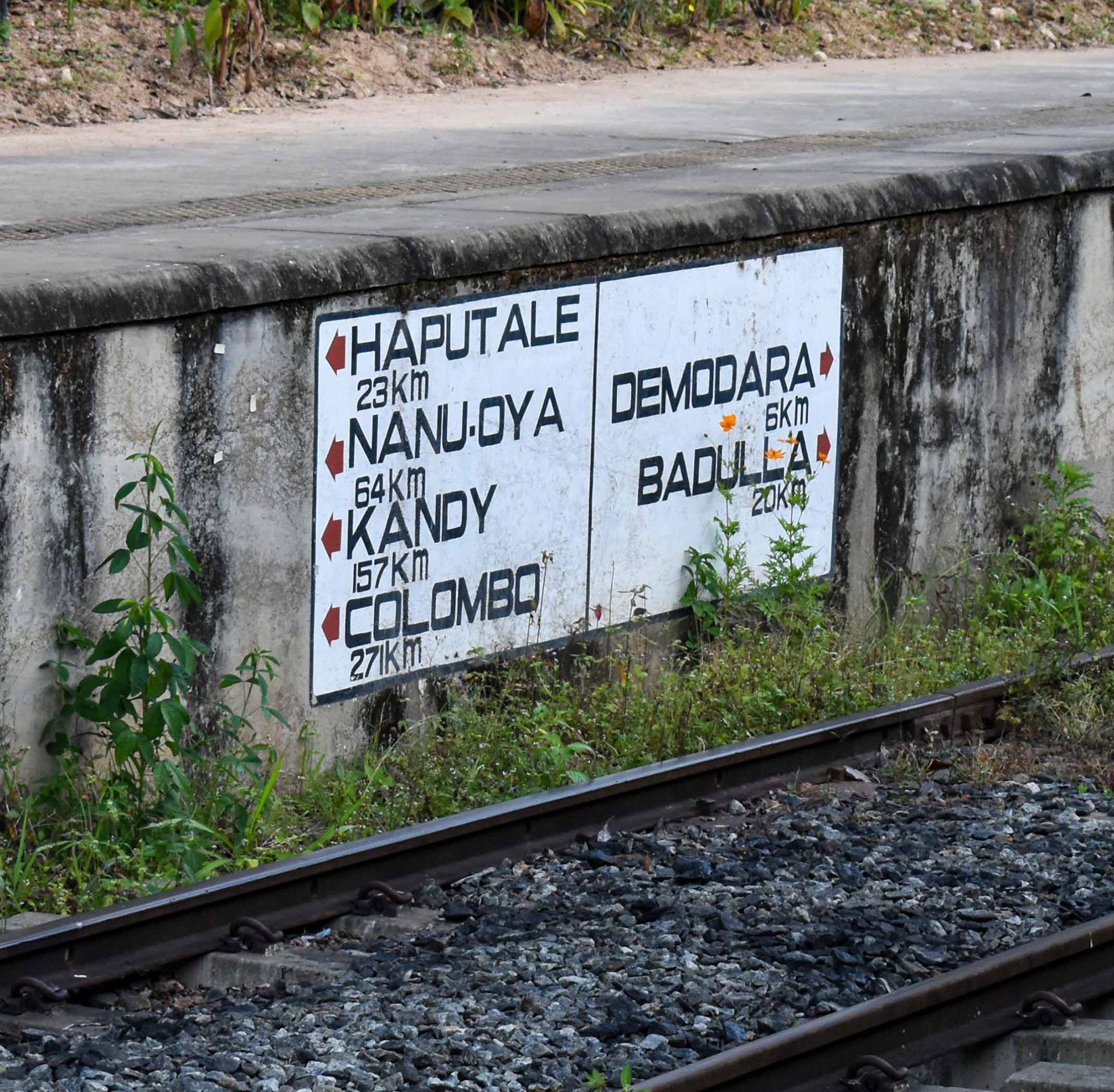 Mileage Board at Ella Station