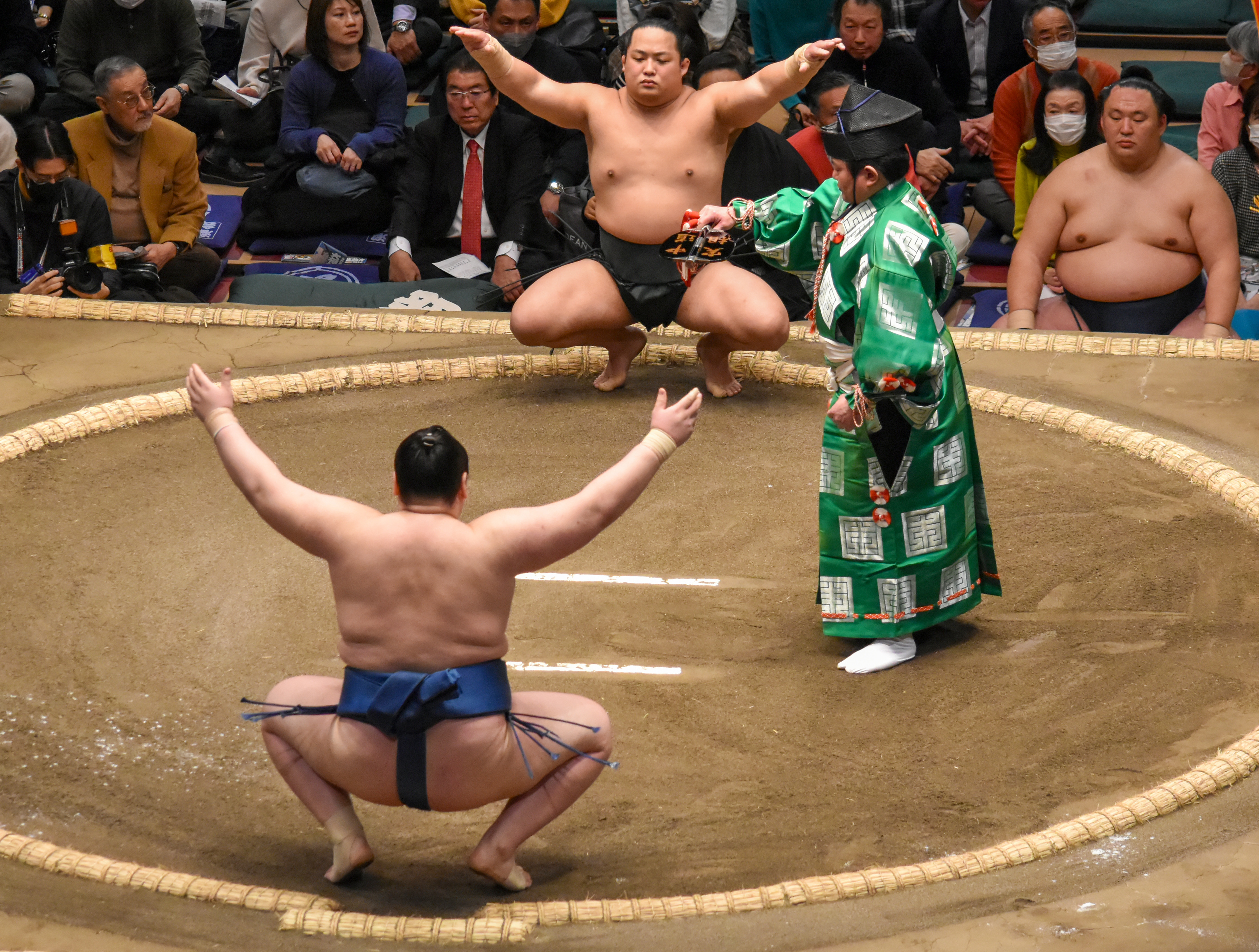 Opening rituals under the watchful eye of the referee