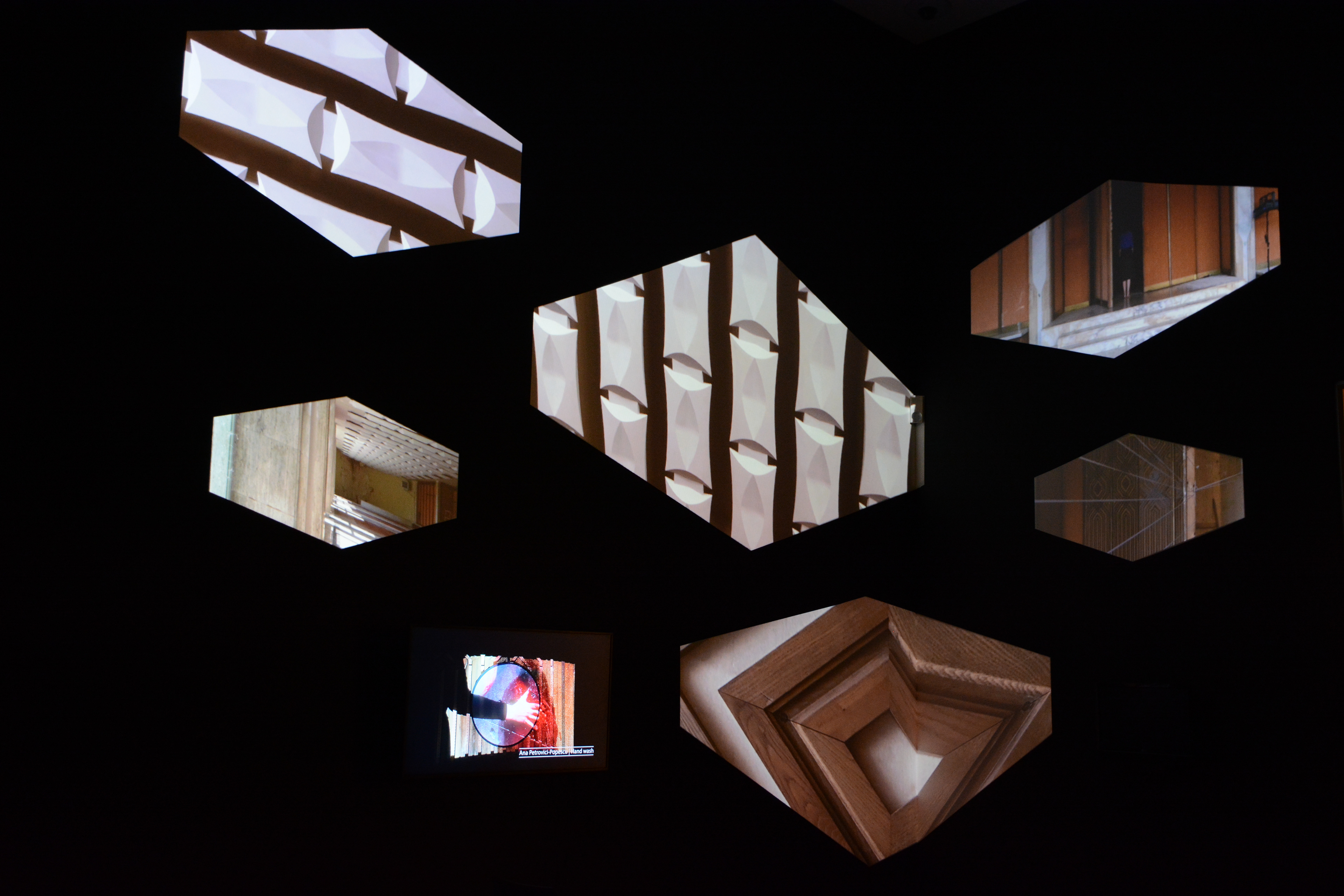 Künstlerhaus Exhibitionview: On the Road Again/Bucharest