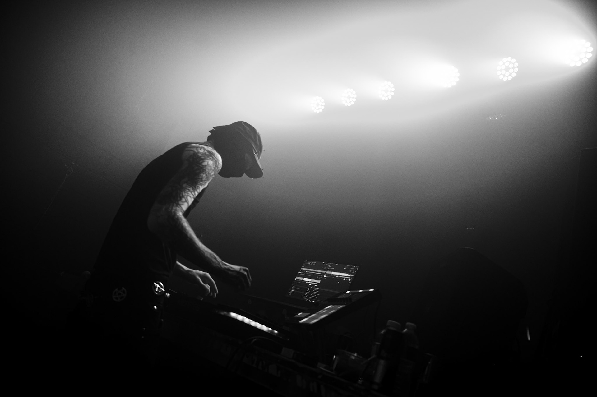 2fel Live in Brooklyn