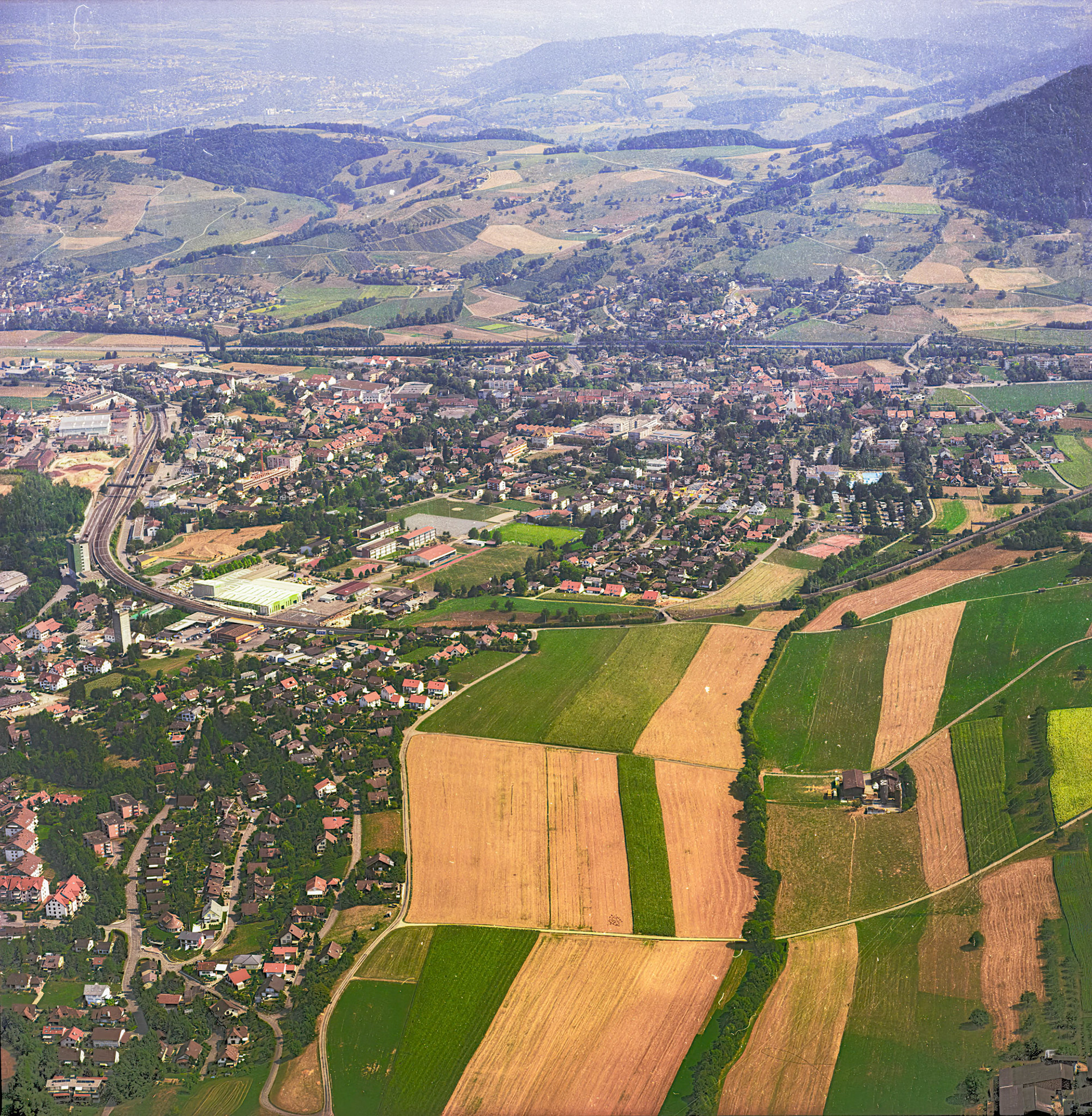 Flugaufnahme Dorf Frick 2003