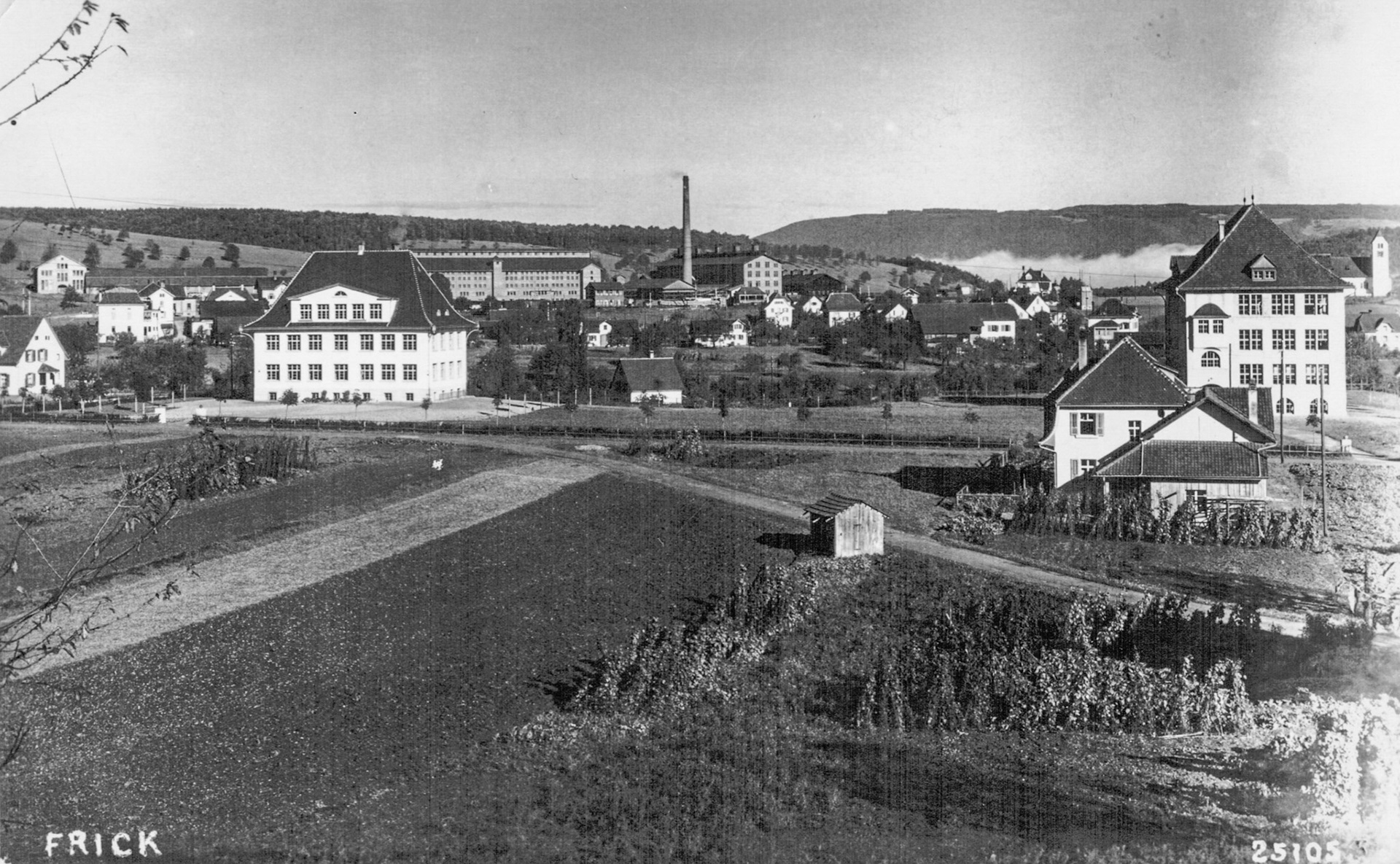 1939 Schule Dorf mit Ziegelei