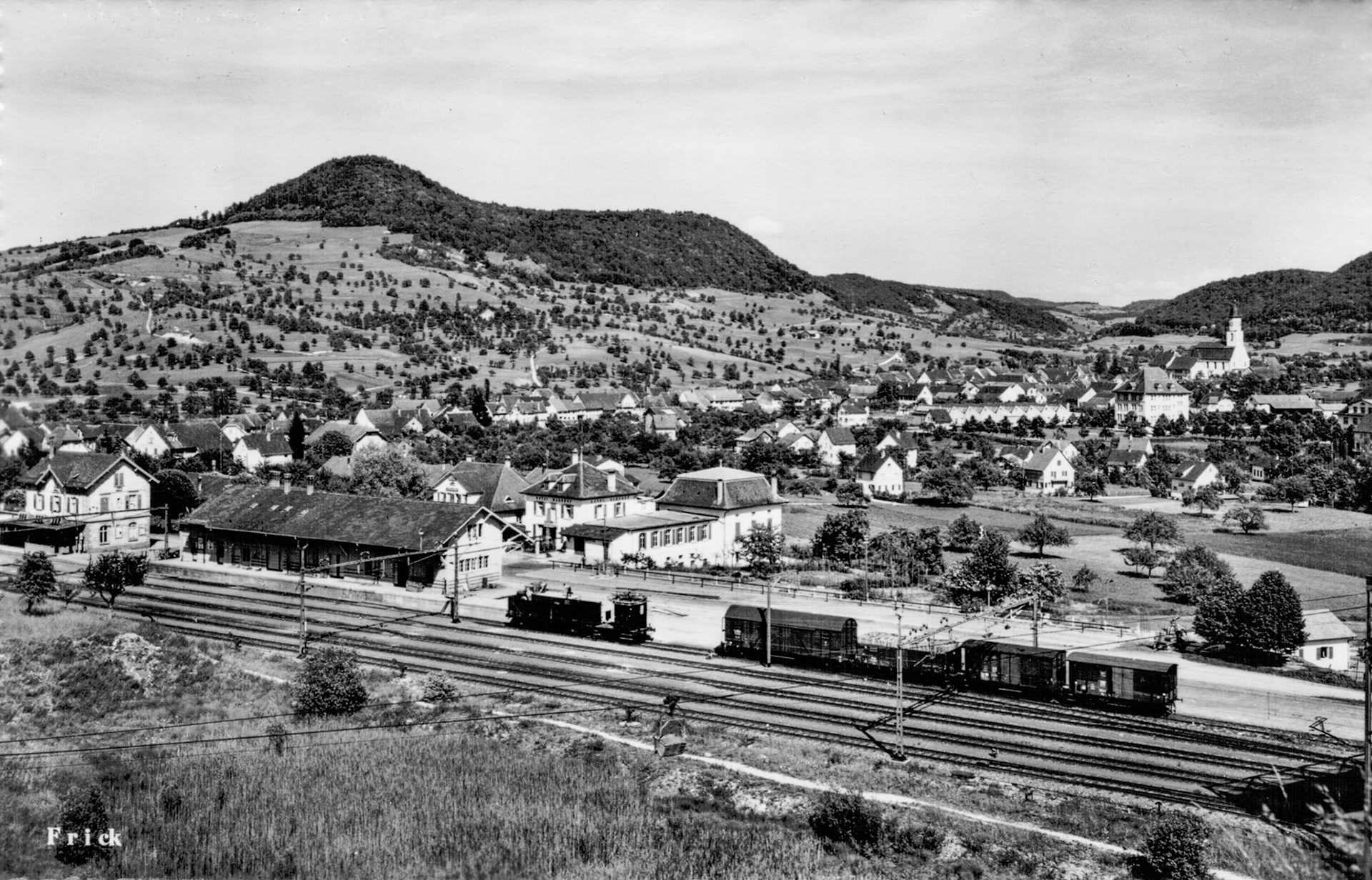 1945 Dorfansicht von Gruhalde mit Bahnhof