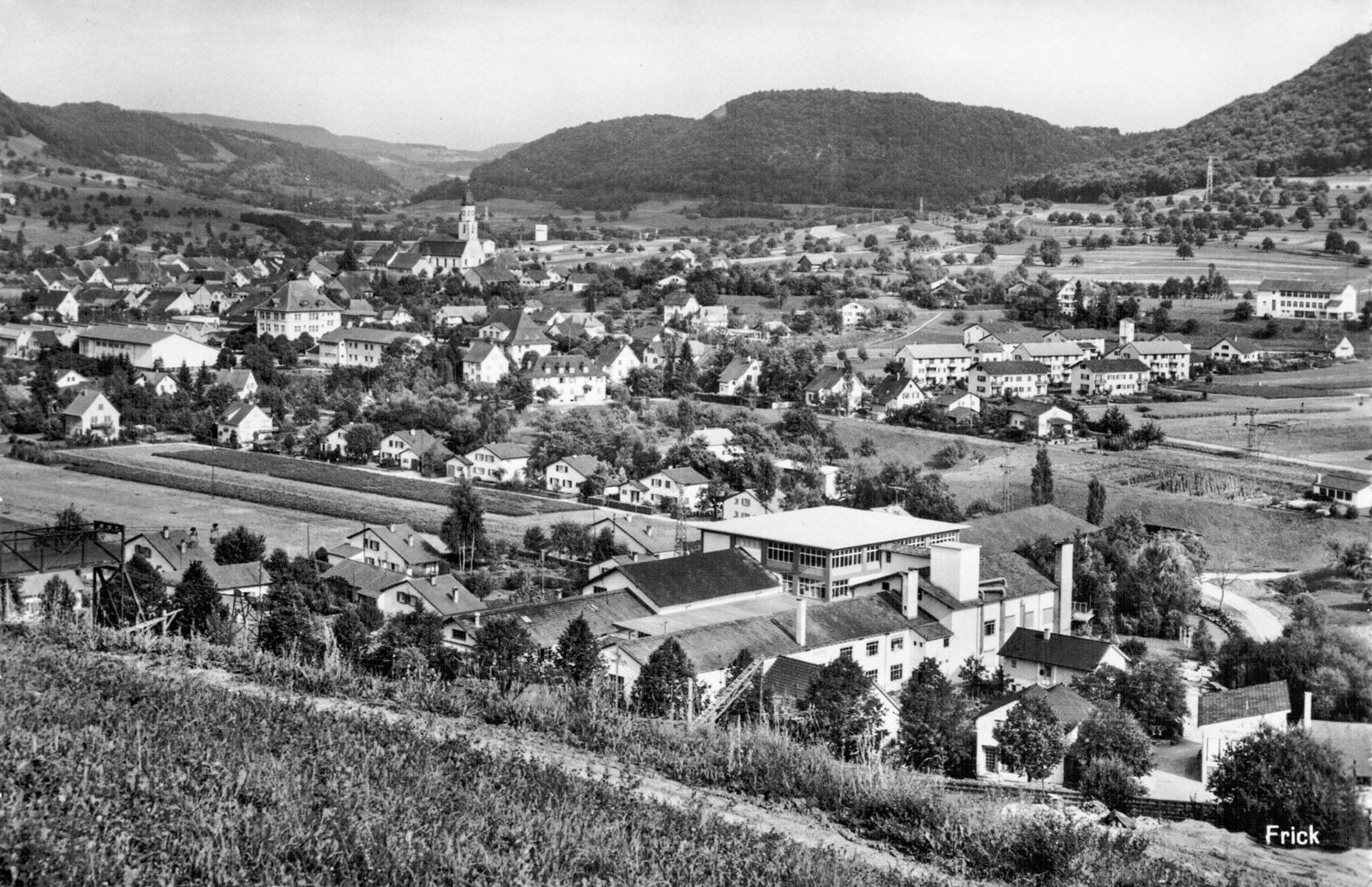 1962 Dorfansicht mit Möbelfabrick Ströbel