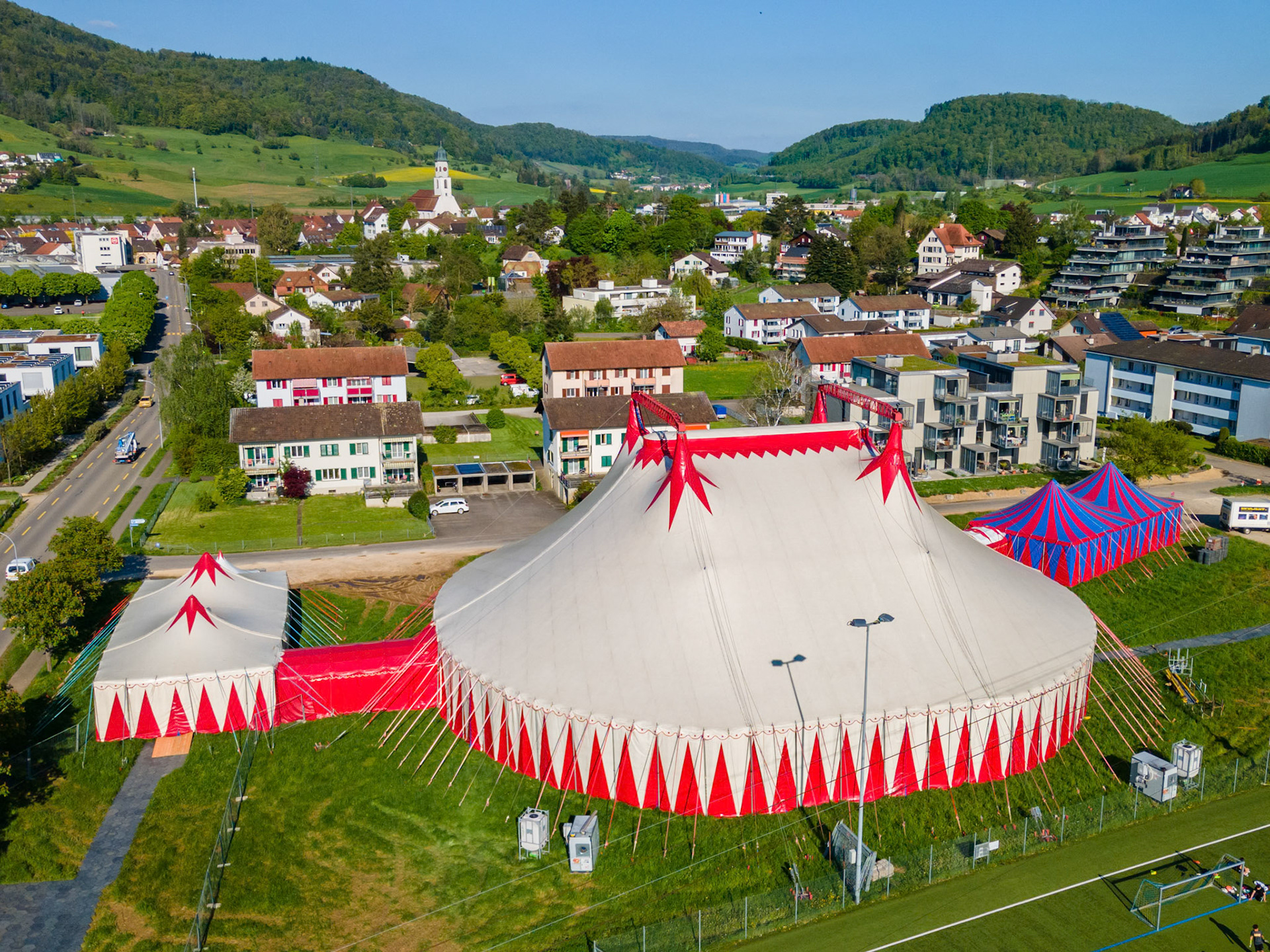 Zirkuszelt im Ebnet