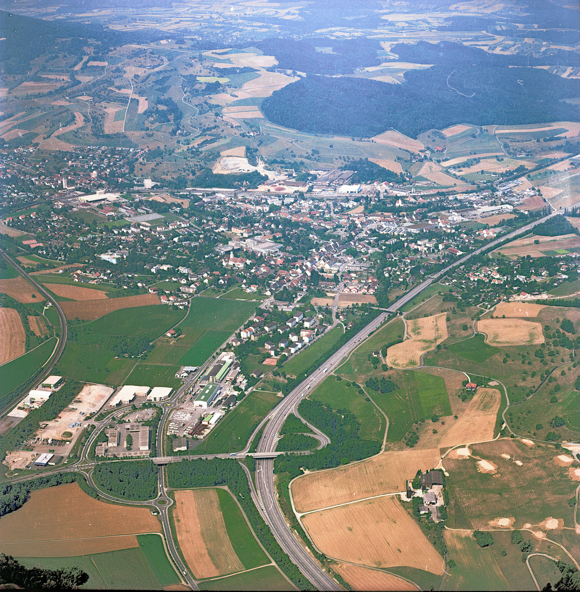 Flugaufnahme Dorf Frick 2003