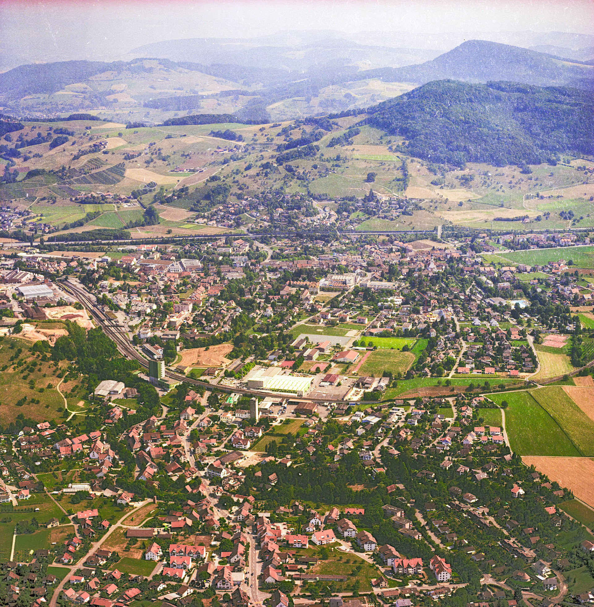 Flugaufnahme Dorf Frick 2003