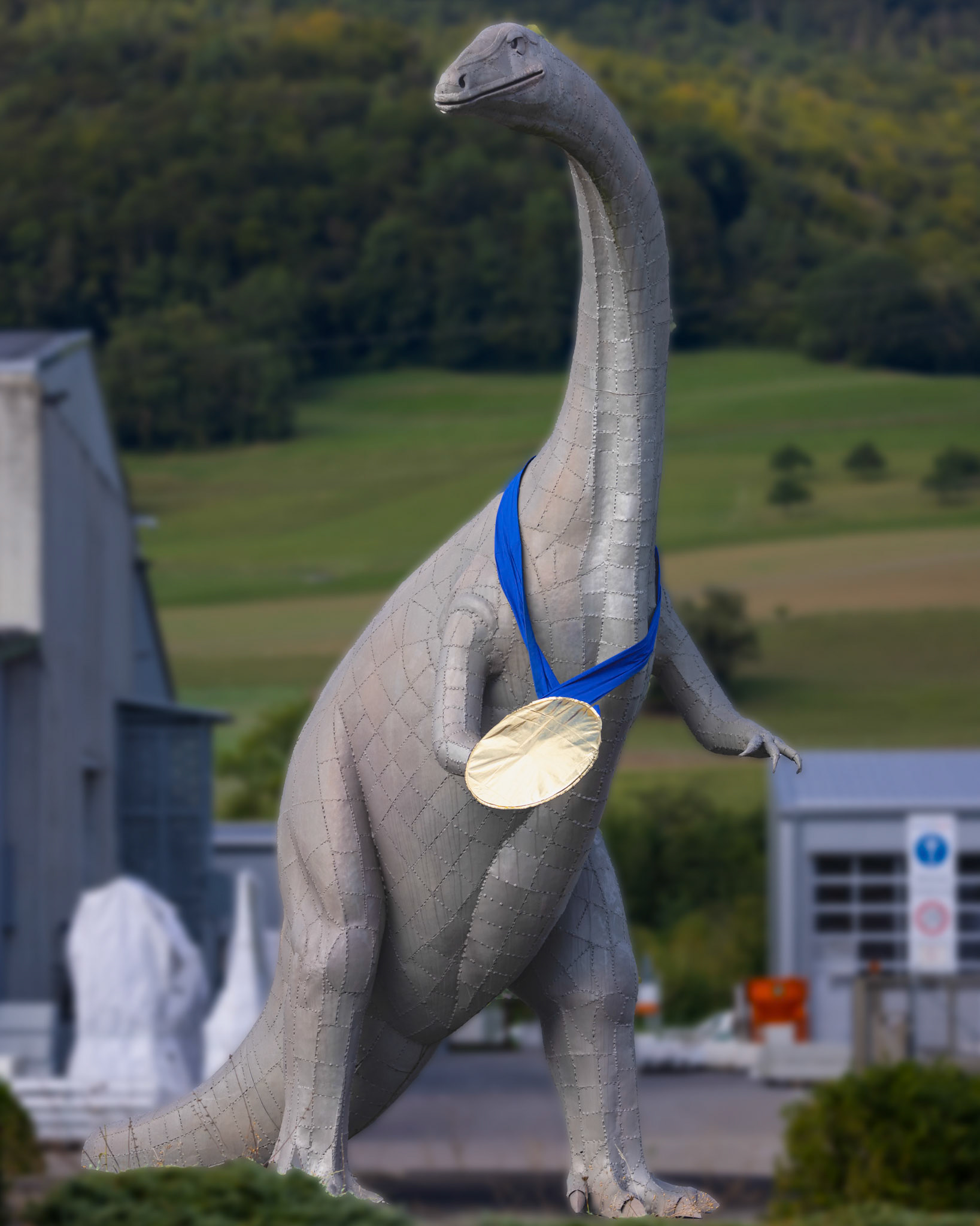 Dino mit Goldmedaille