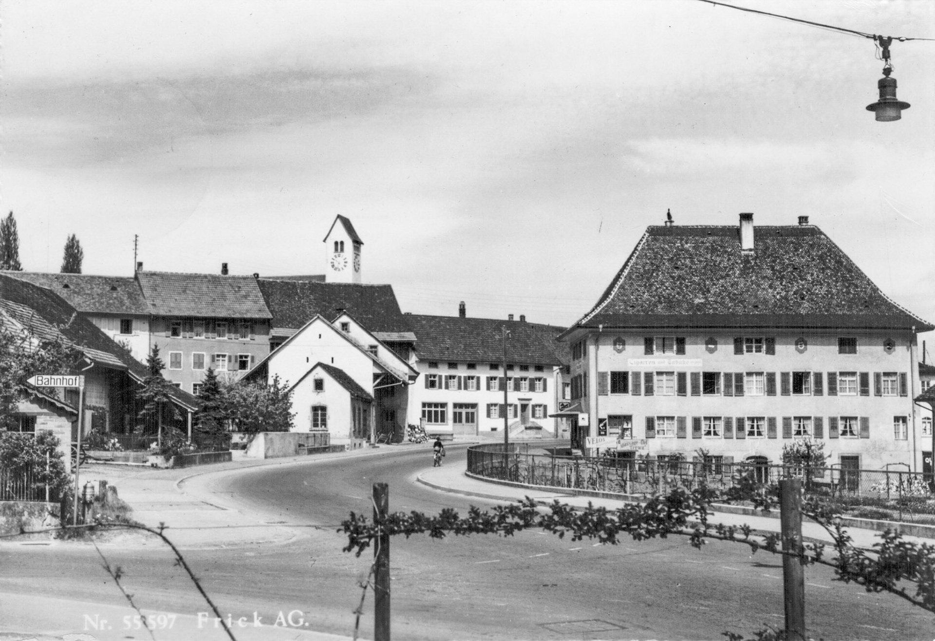 1961 Hauptstrasse Unterdorf mit Kornhaus