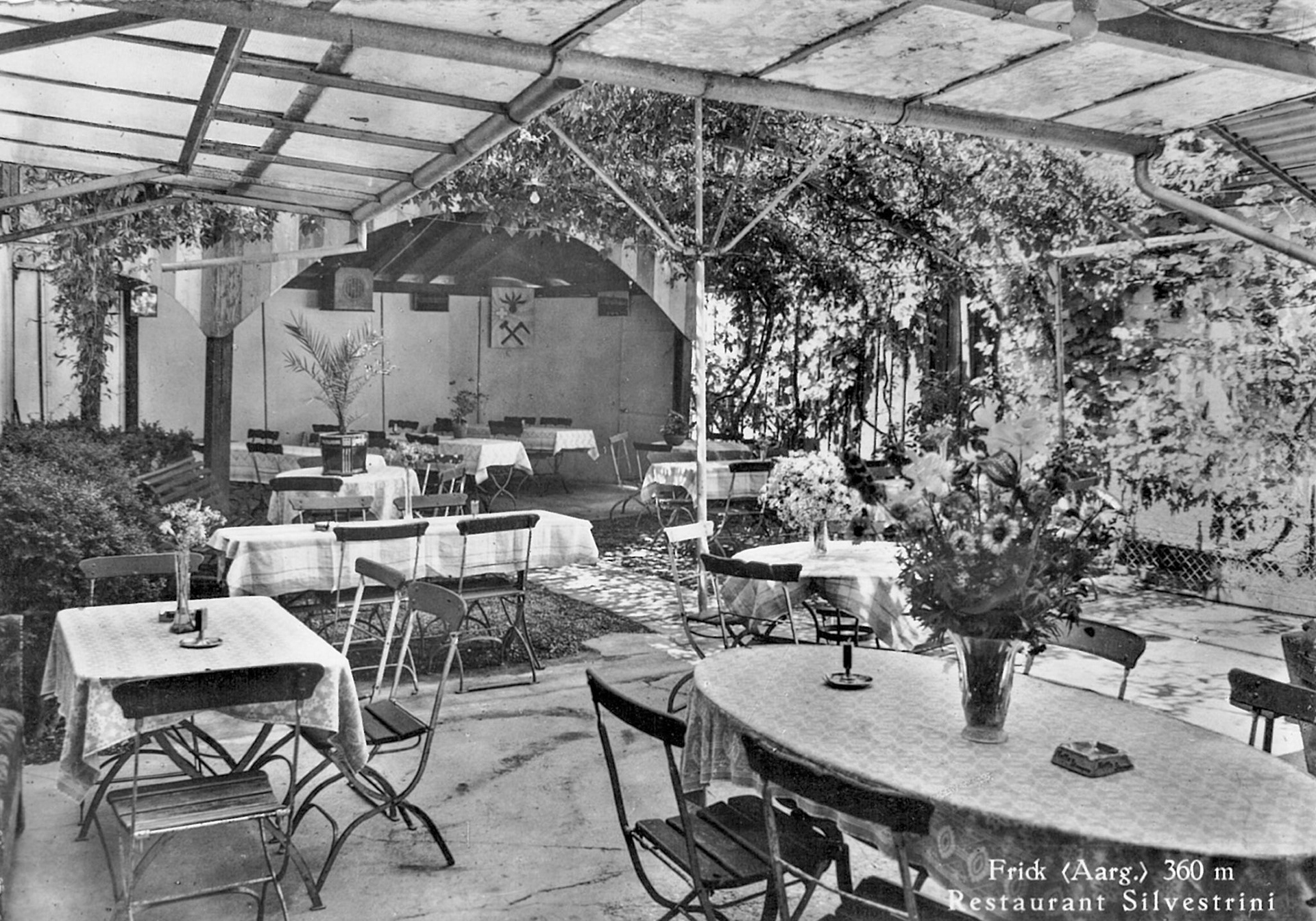 1958 Hauptstrasse 68 (Güggeli, Pub)