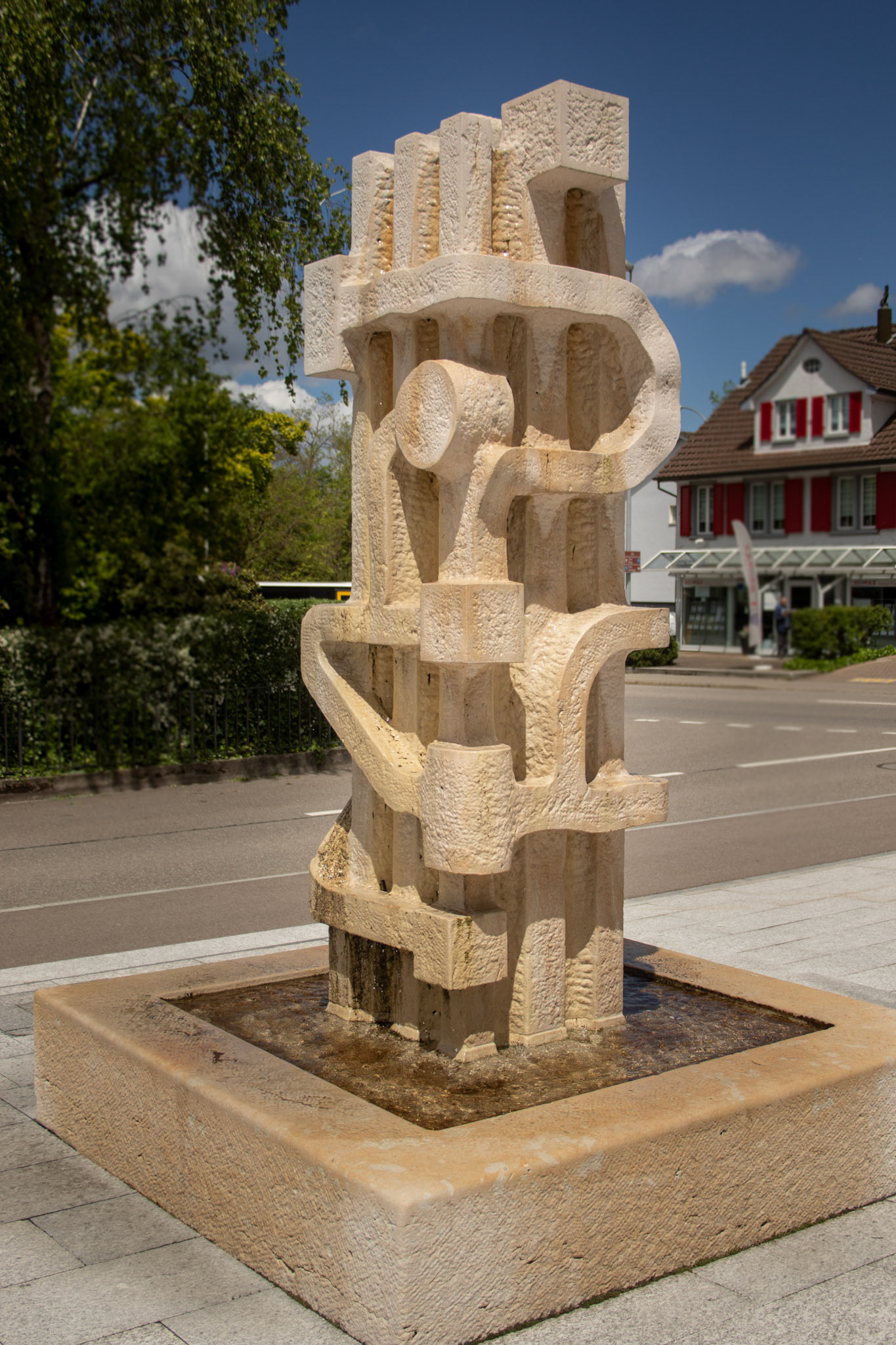 Brunnen Gemeindehausplatz