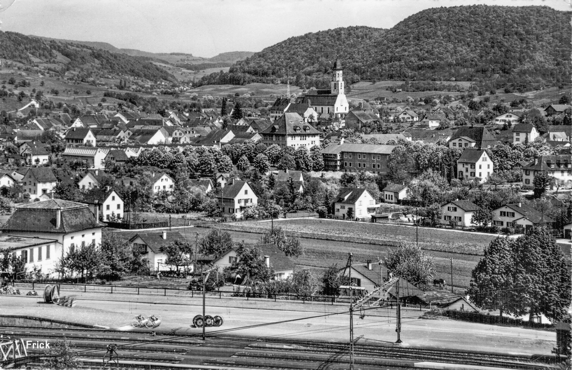 1957 Dorfansicht Dörrmatt, Schule Dort, kath. Kirche