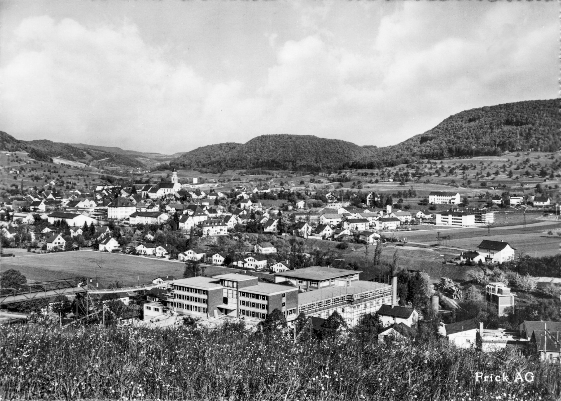 1967 Dorfansicht mit Möbelfabrik Ströbel