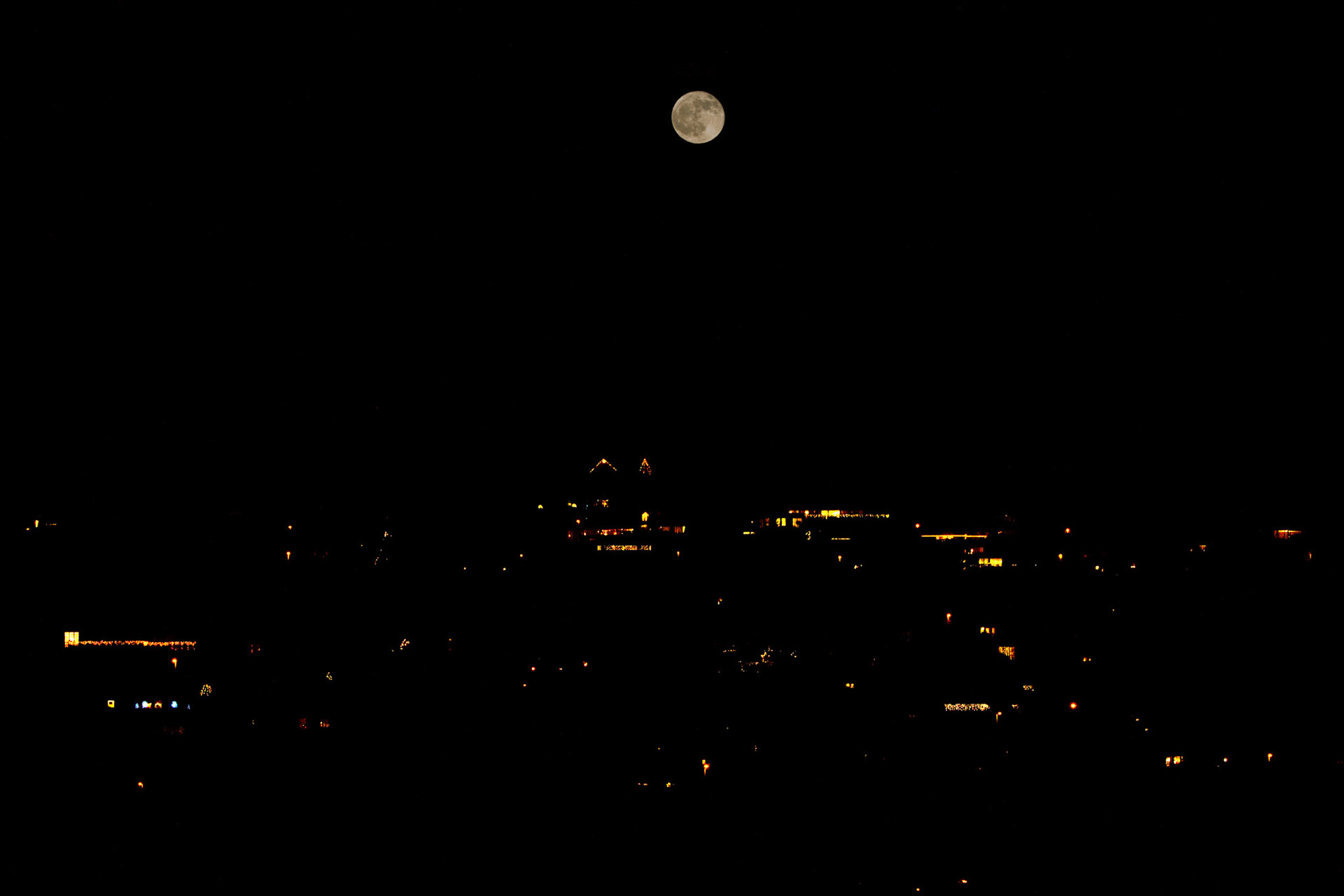 Vollmond über dem Frickberg