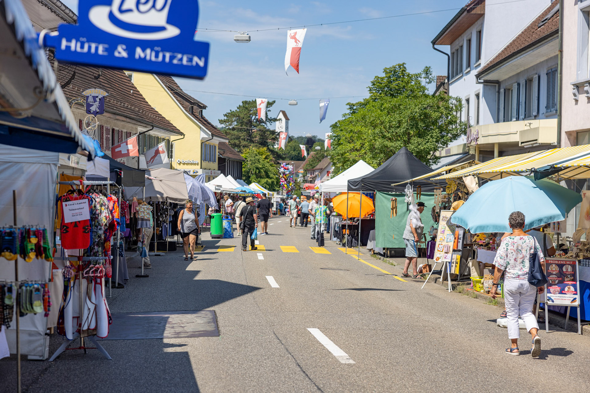Sommermarkt bei Hitze