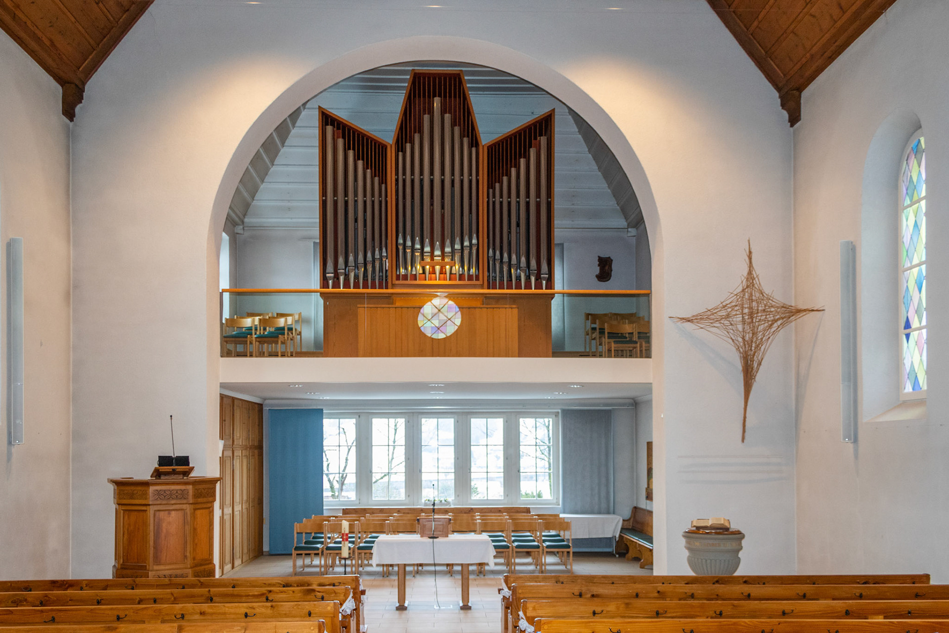Blick in die ref. Kirche