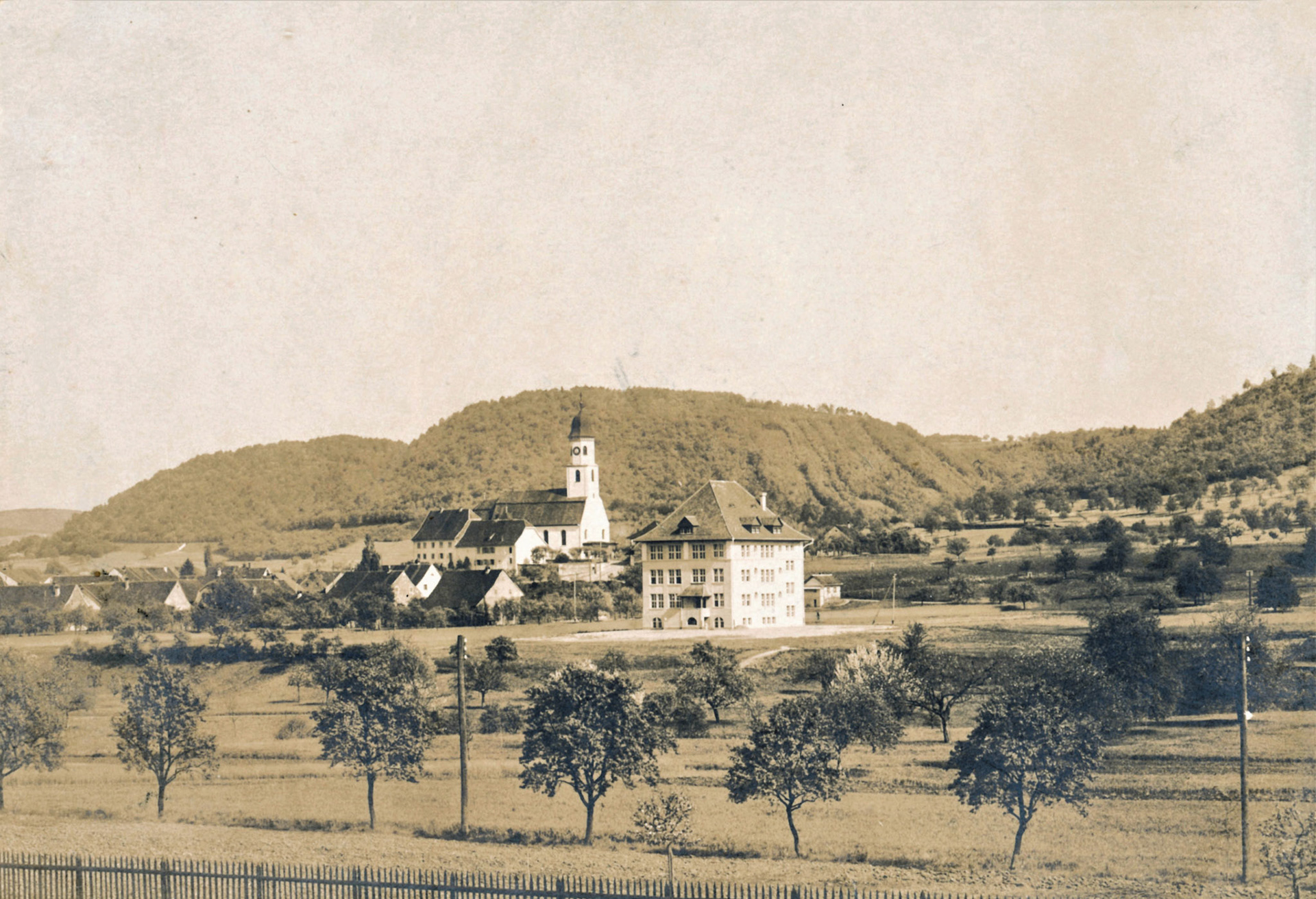 Schulhaus Bj. 1912