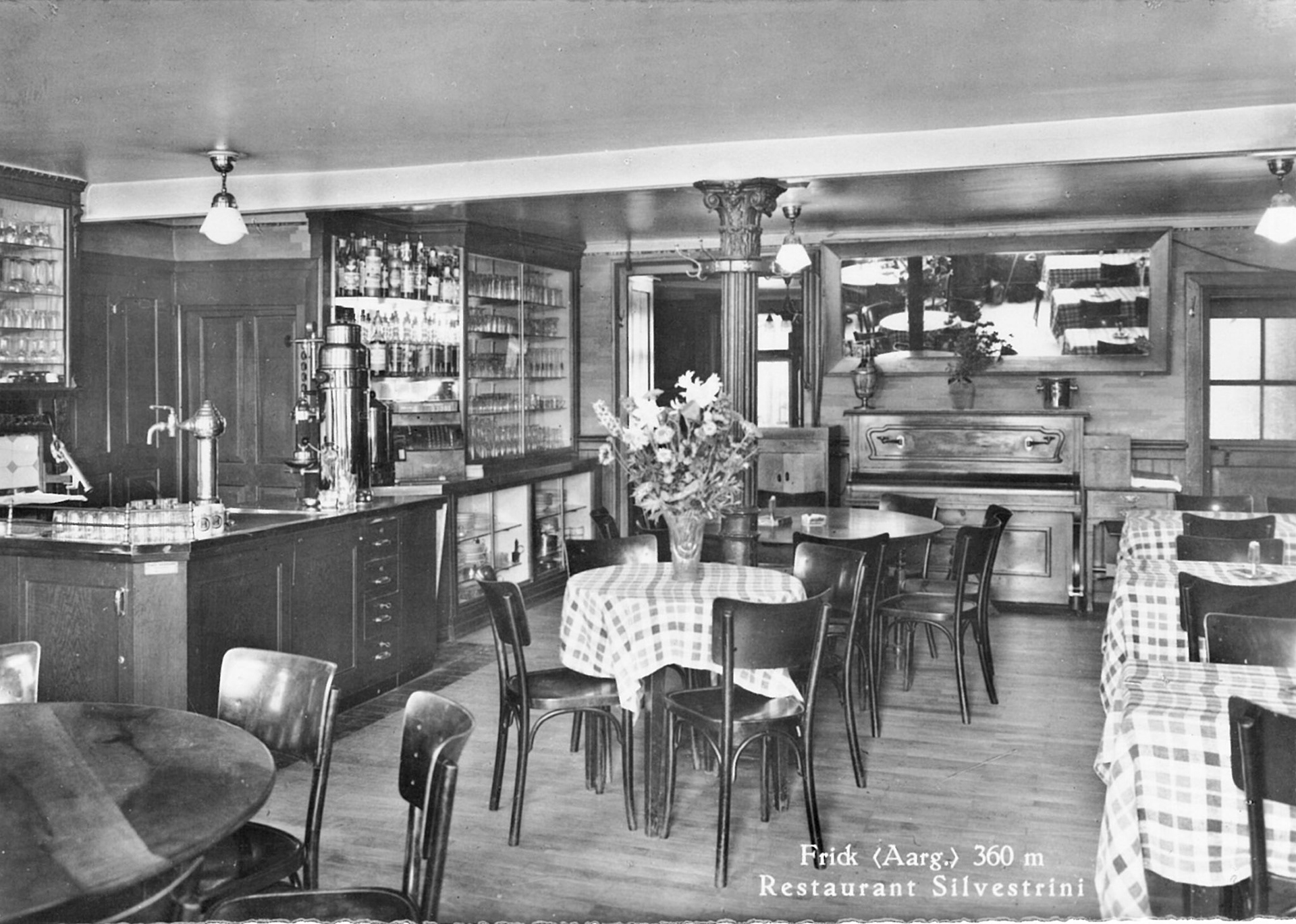 1958 Hauptstrasse 68 (Güggeli, Pub)