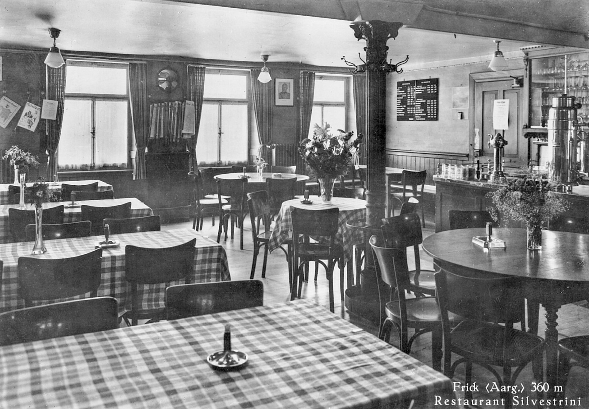 1958 Hauptstrasse 68 (Güggeli, Pub)