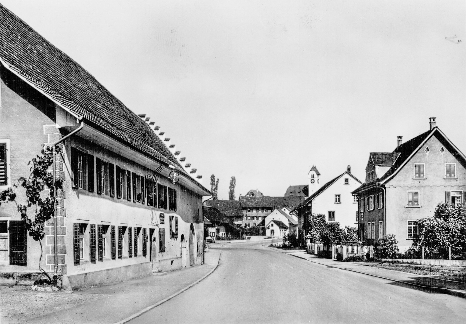 1942 Hauptstrasse mit Hotel Löwen