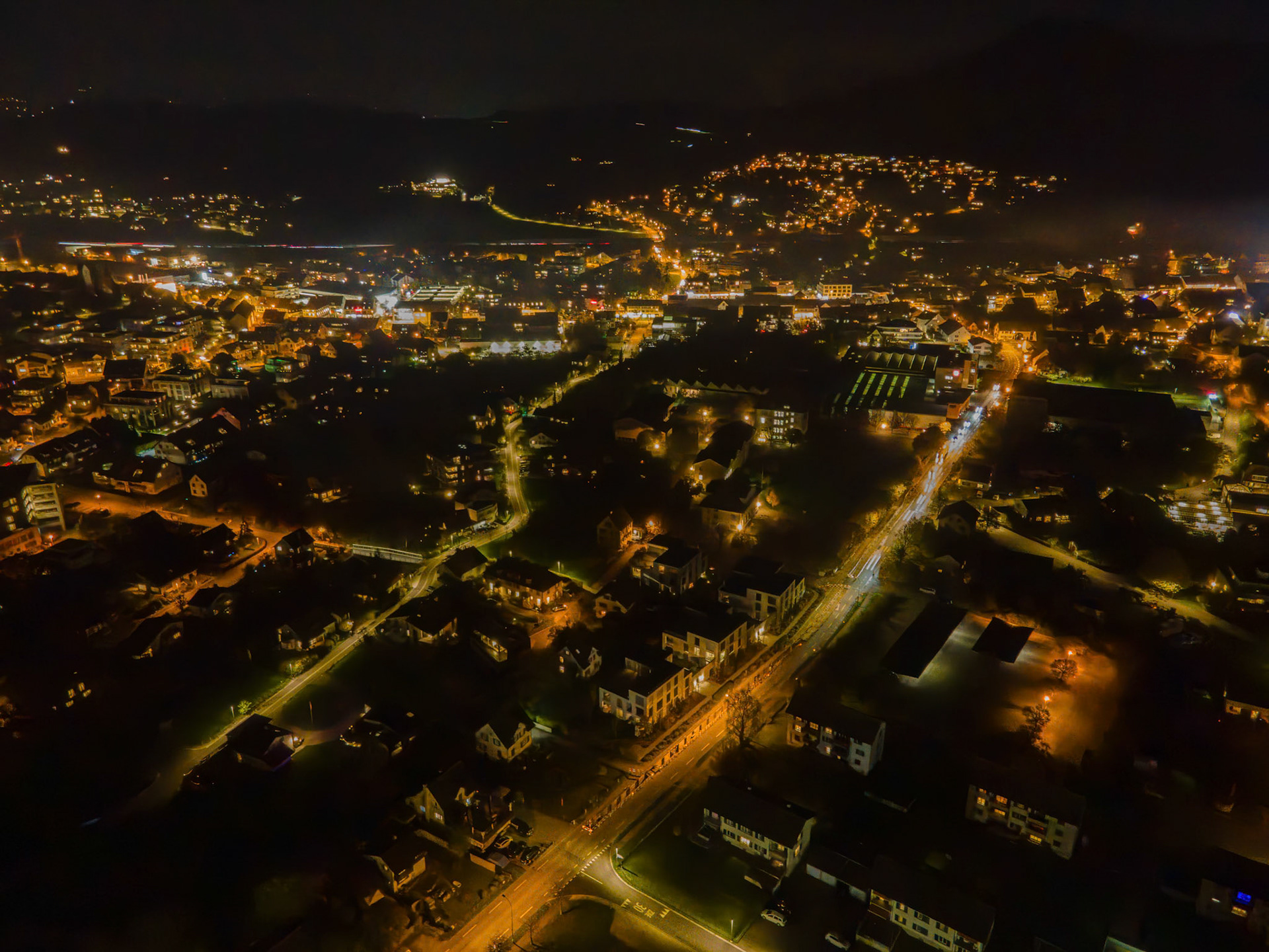 Frick bei Nacht mit Drohne