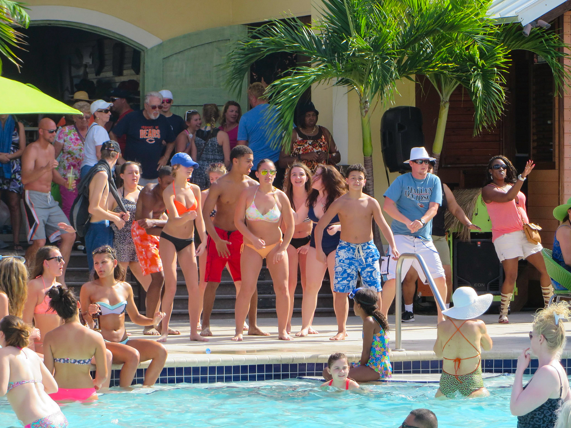 Carnival Sunshine and Splendor passengers party at Margaritaville, Grand Turk