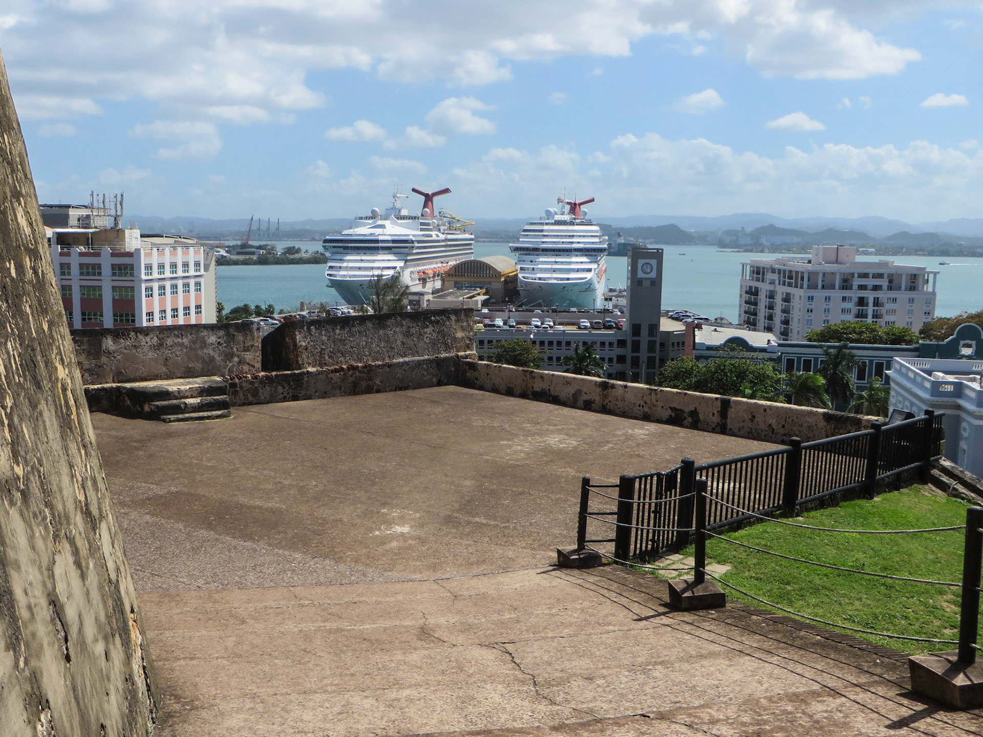 Carnival Sunshine and Carnival Splendor in San Juan