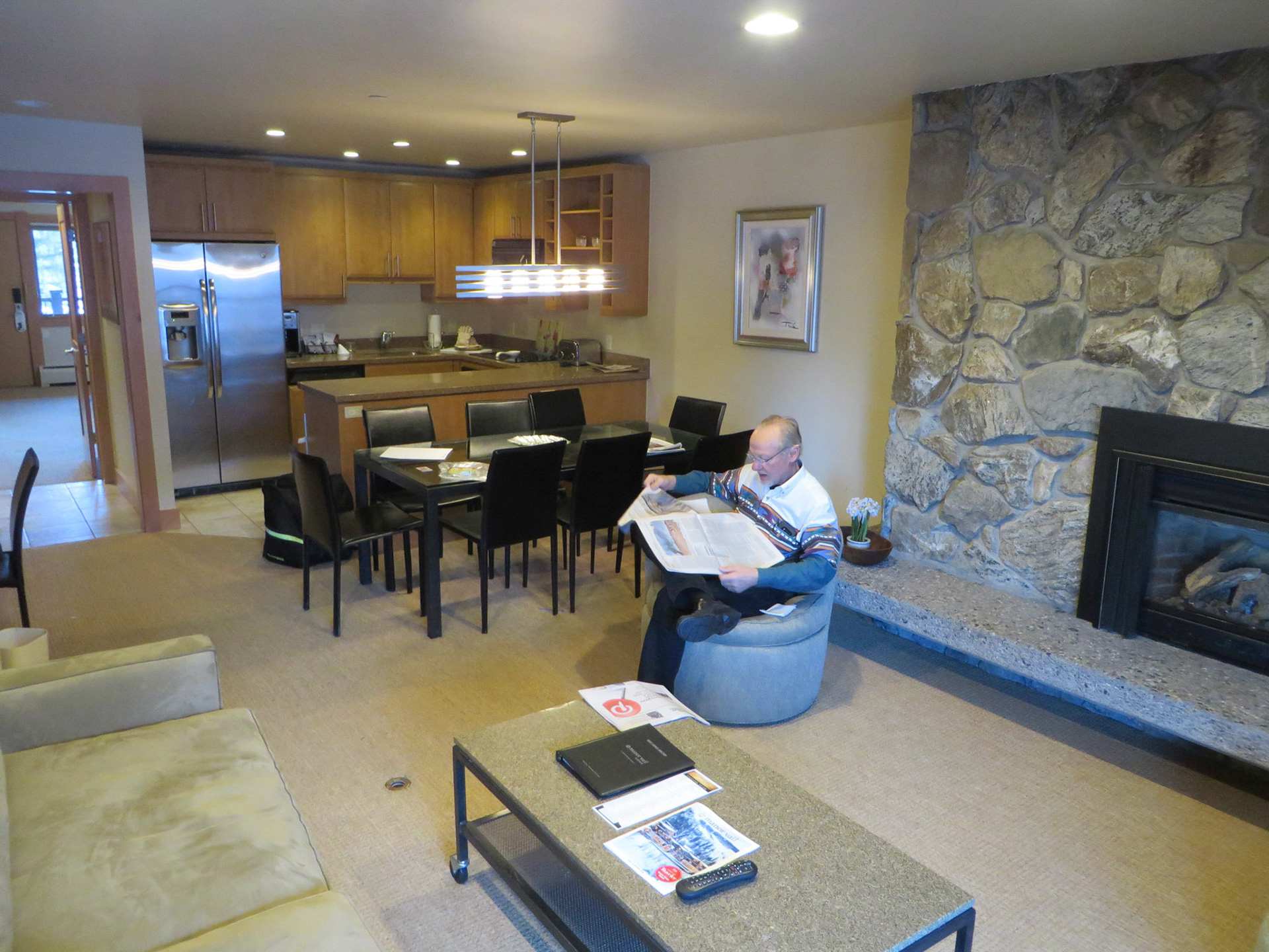 Gayland demonstrates comforts of ski condo at Manor Vail