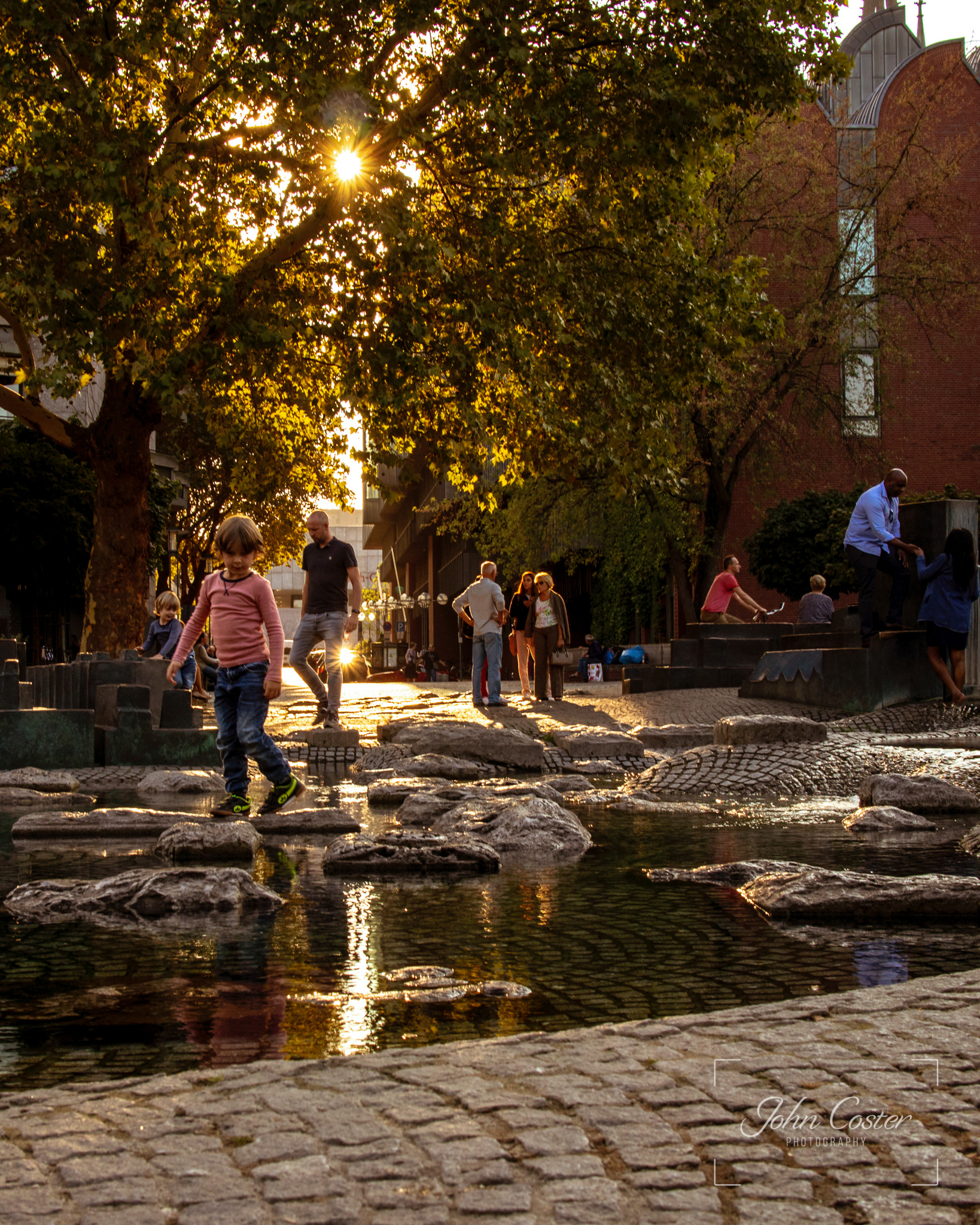 Köln riverside gardens