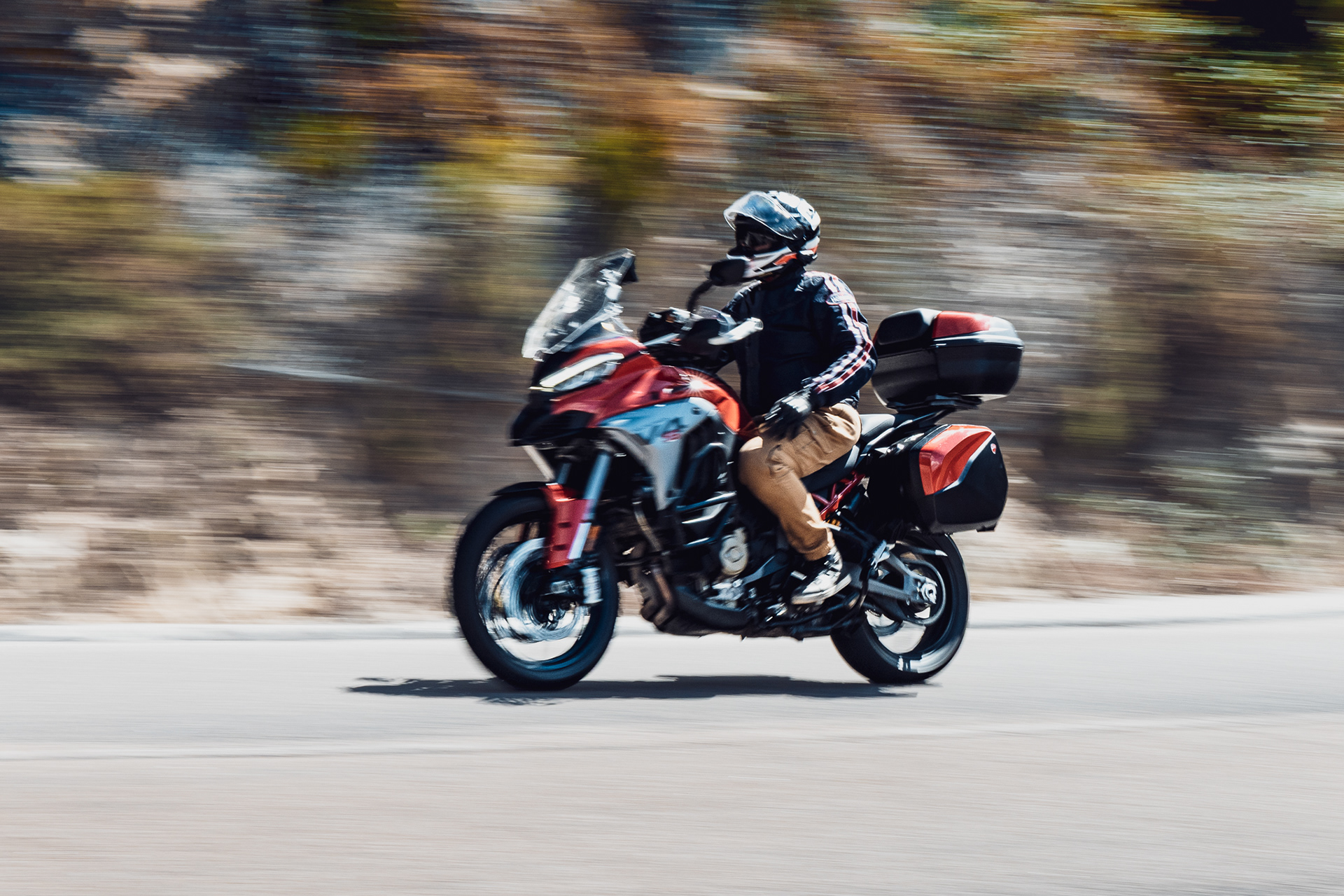 We're not alone enjoying these roads! 