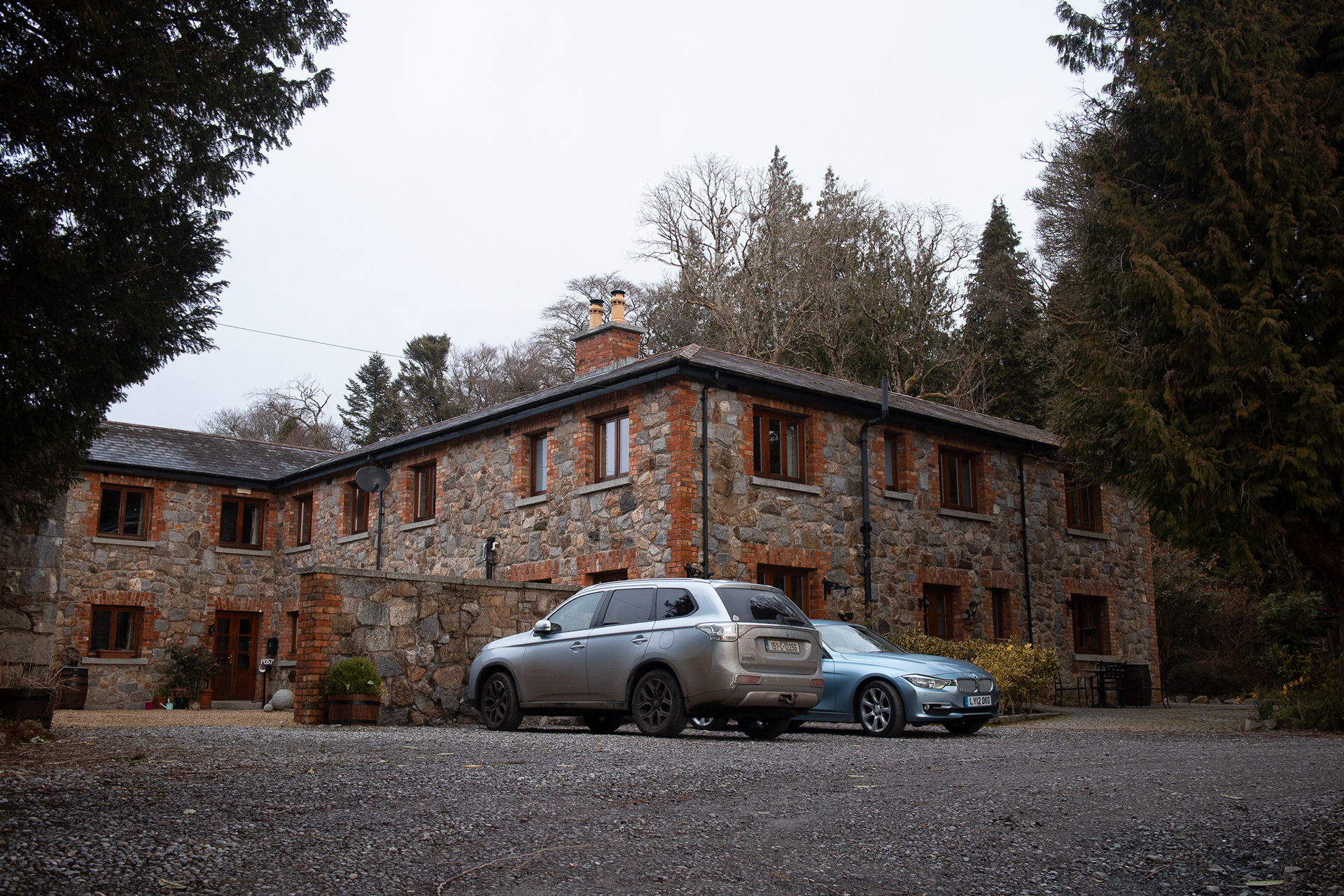 There's a link to the cottage in the introduction.