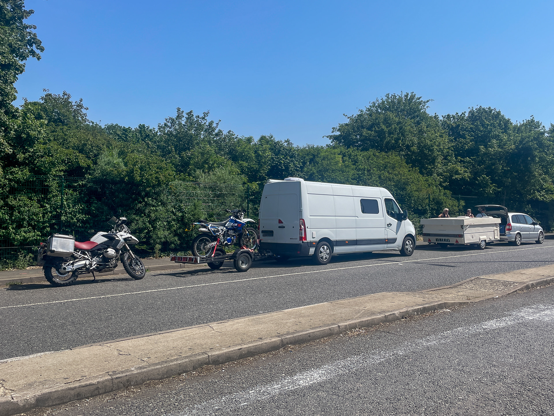 A little road convoy! 