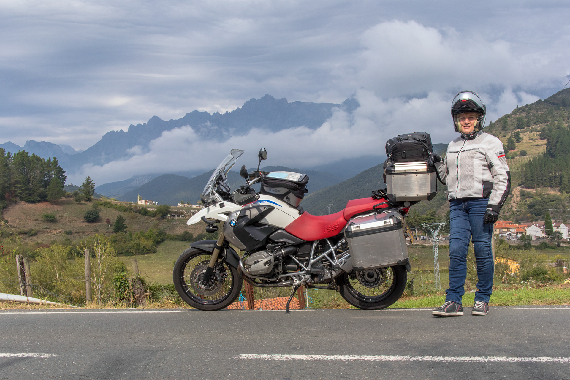 Leaving Potes to climb the San Glorio Pass