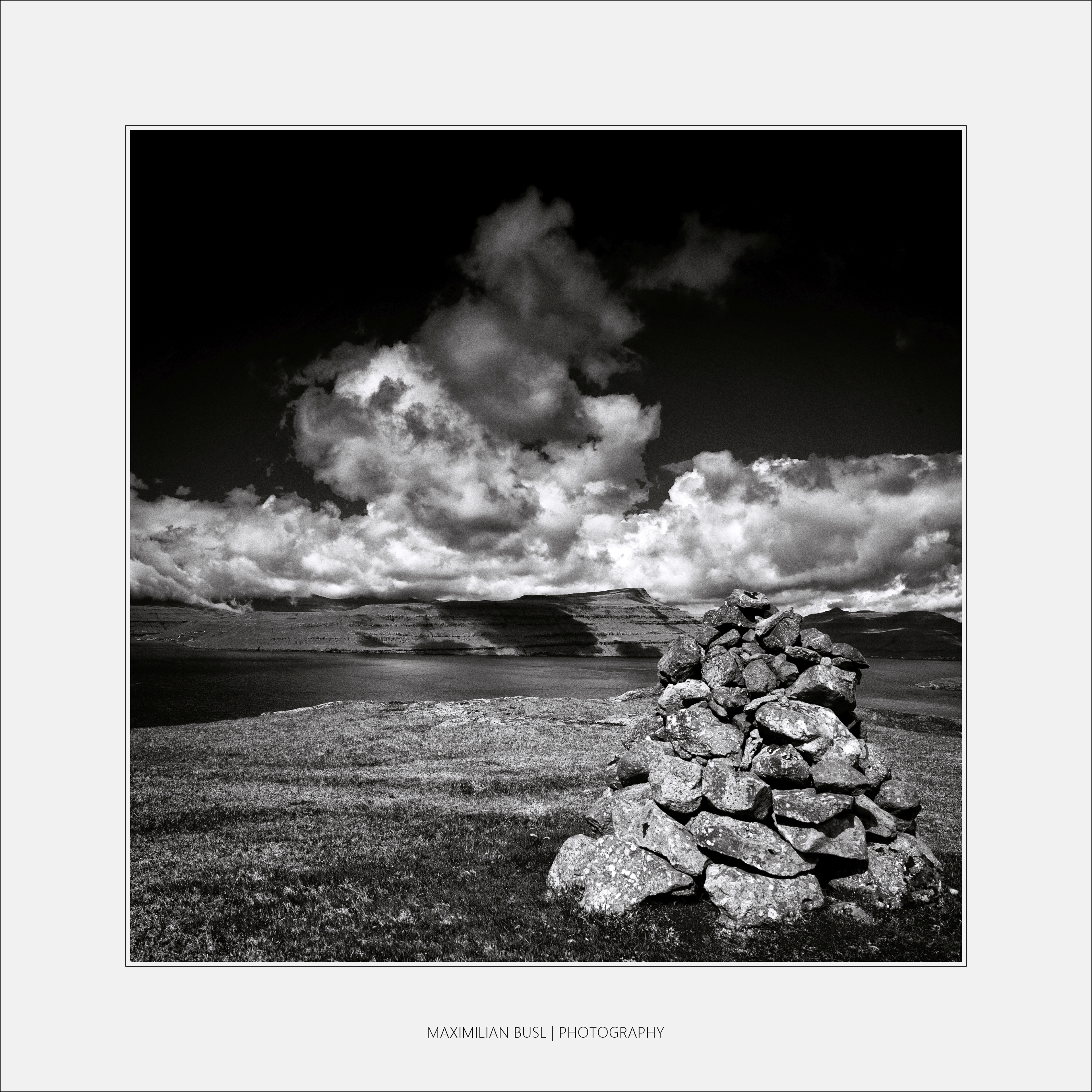 Cairn near Nes
