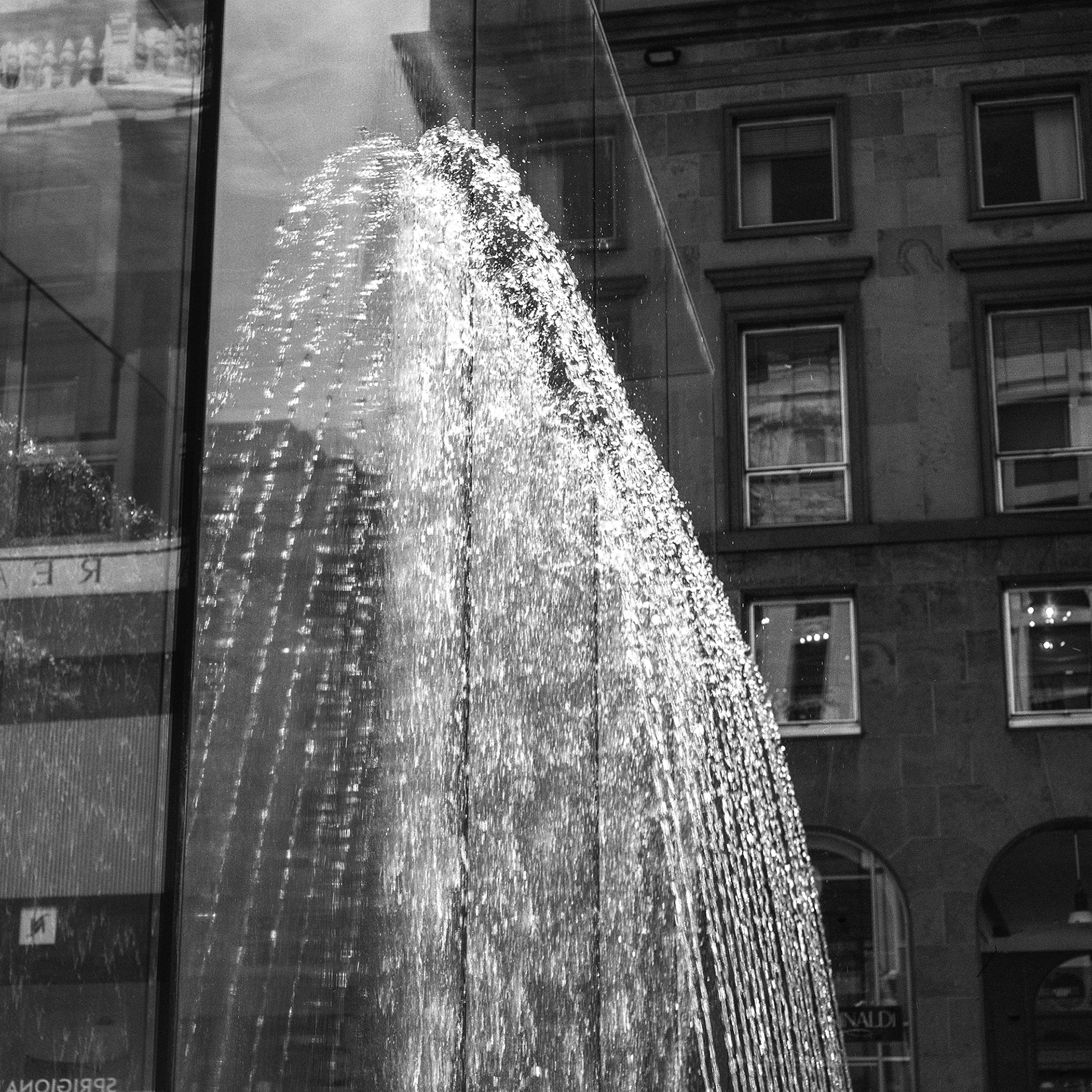 Apple Store Milan