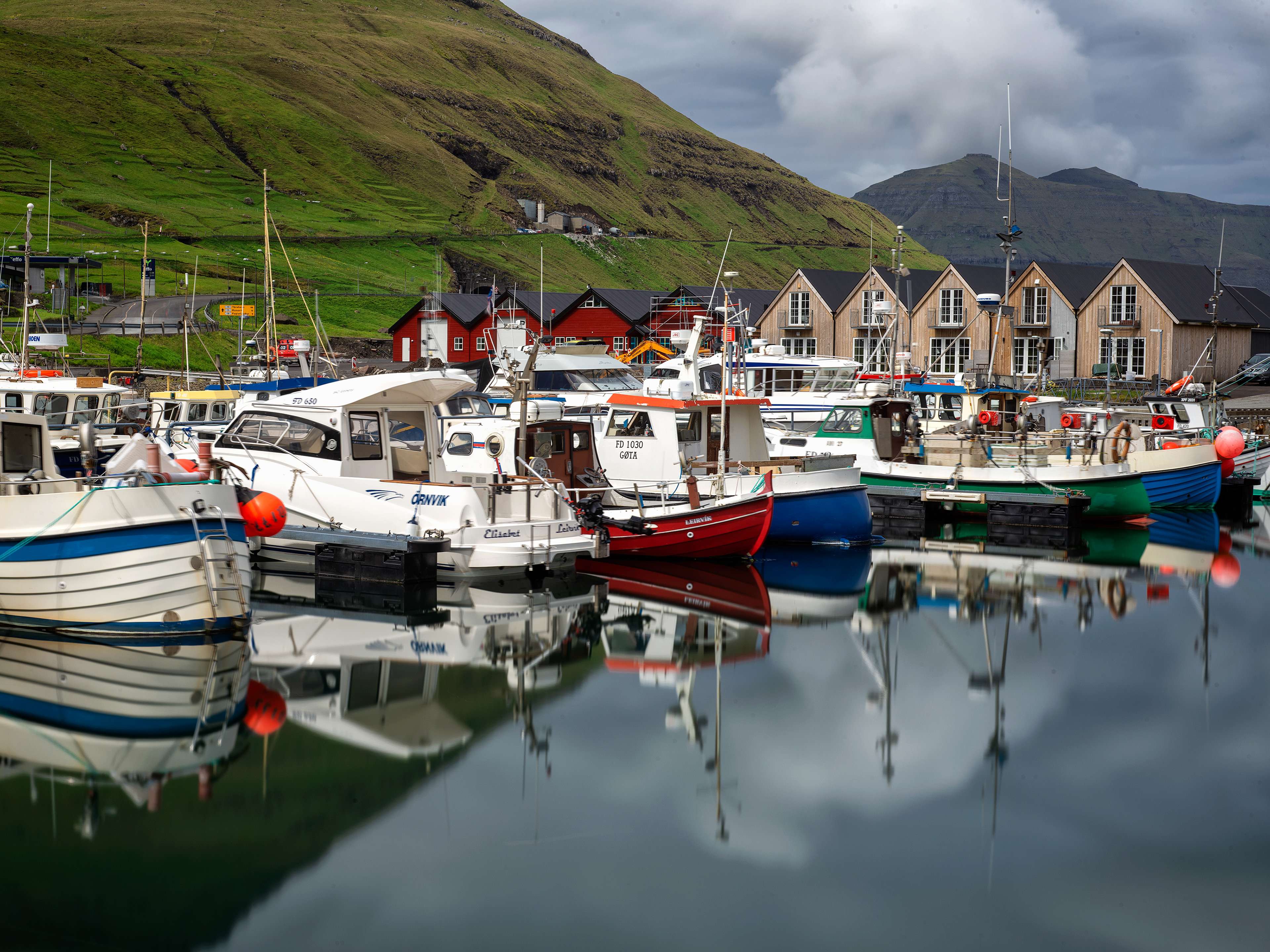 The peaceful port of Leirvik
