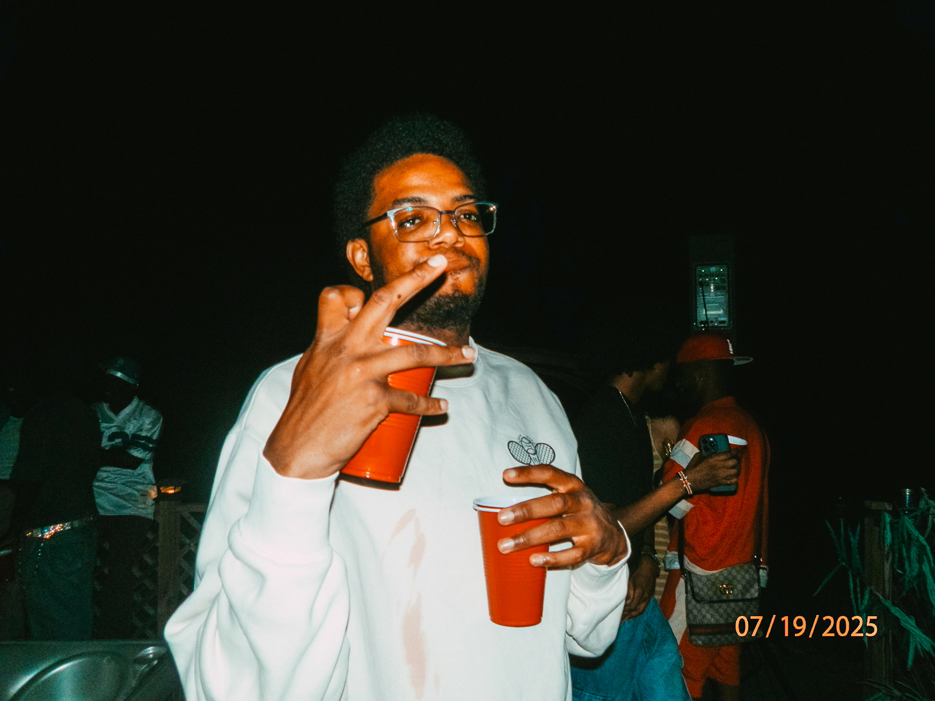 OLYMPUS DIGITAL CAMERA