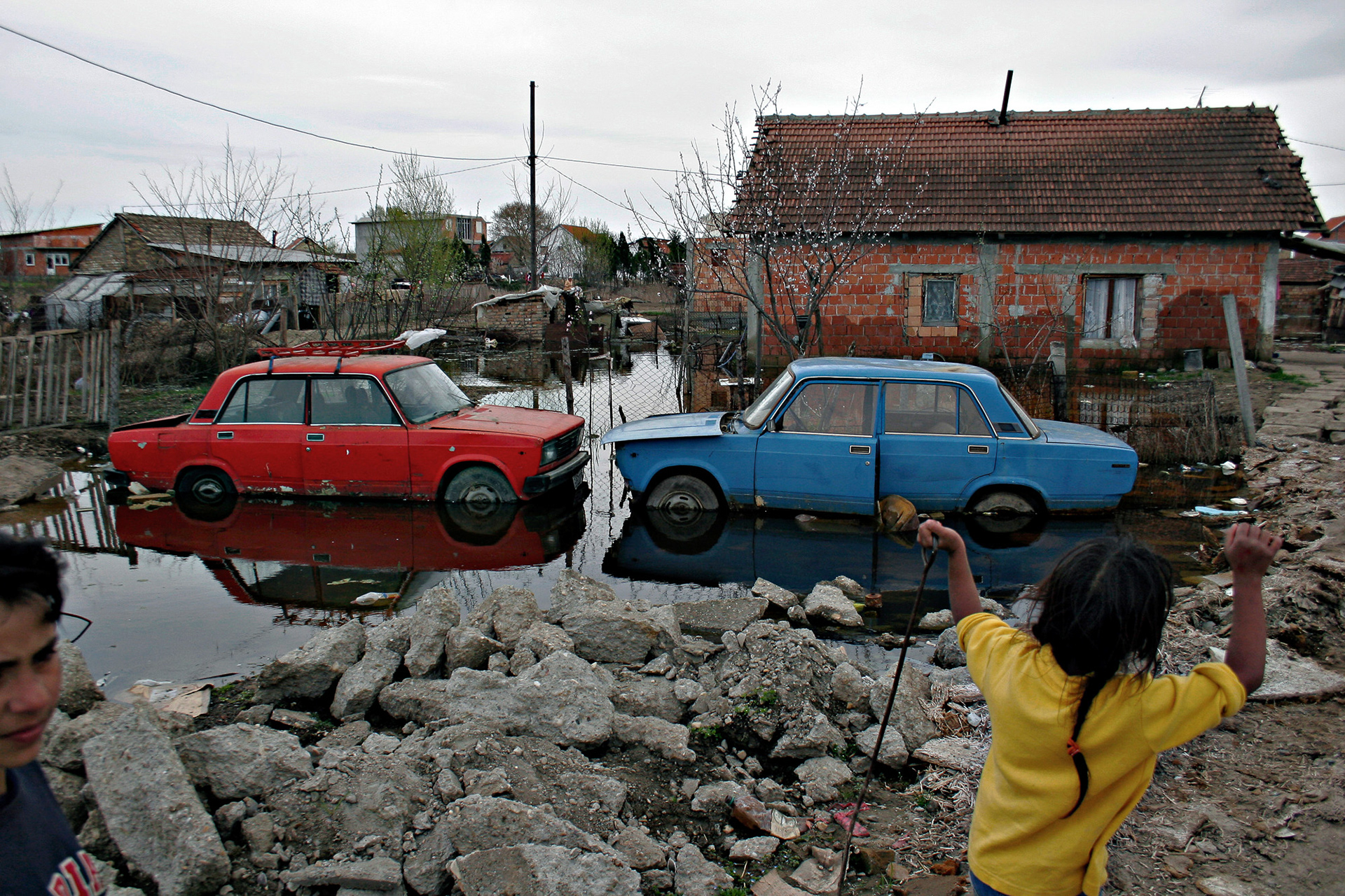 Floods in a Gypsie village. Serbia, 05.04.2006