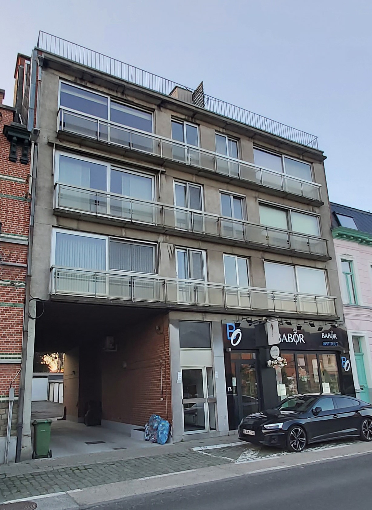 Residentie ISIS, Jan Broeckaertlaan 12, 9230 Wetteren - 9 Entiteiten, 9 Gar/Par/SP - Syndicus sedert 2 mei 2024 - AV periode 01-15 mei - Isis@VastgoedbeheerDeVuyst.be
