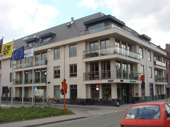 Residentie GROTE KAAI, Grote Kaai 11/Torenstraat 34-38 te Lokeren - 25 Entiteiten, 35 Gar/Par/SP - Syndicus sedert 1 juni 2011 - AV periode 15-30 mei - GroteKaai@VastgoedbeheerDeVuyst.be